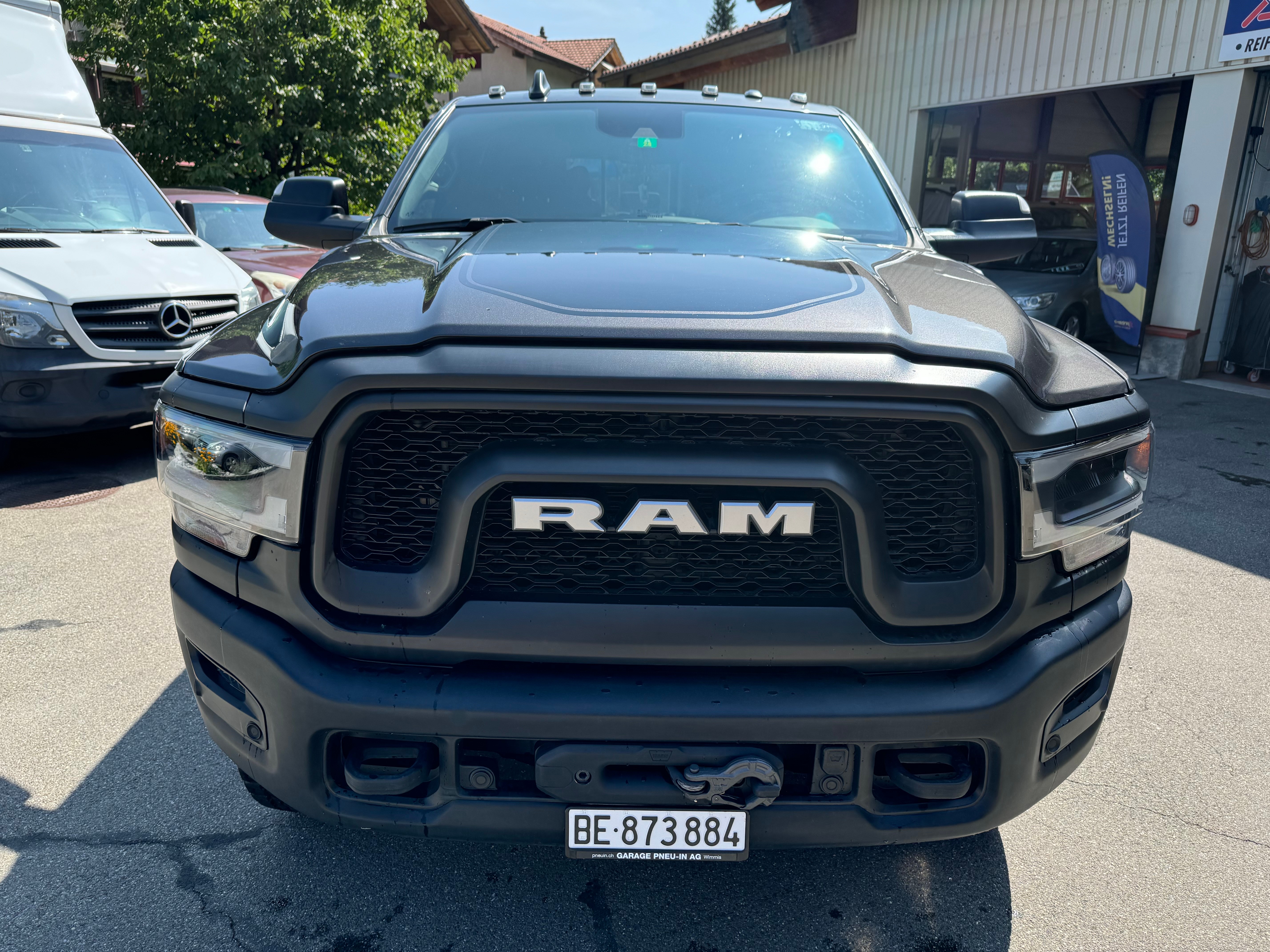 DODGE 2500 6.4 Hemi Power Wagon, voll, mit Zelt Aufbau