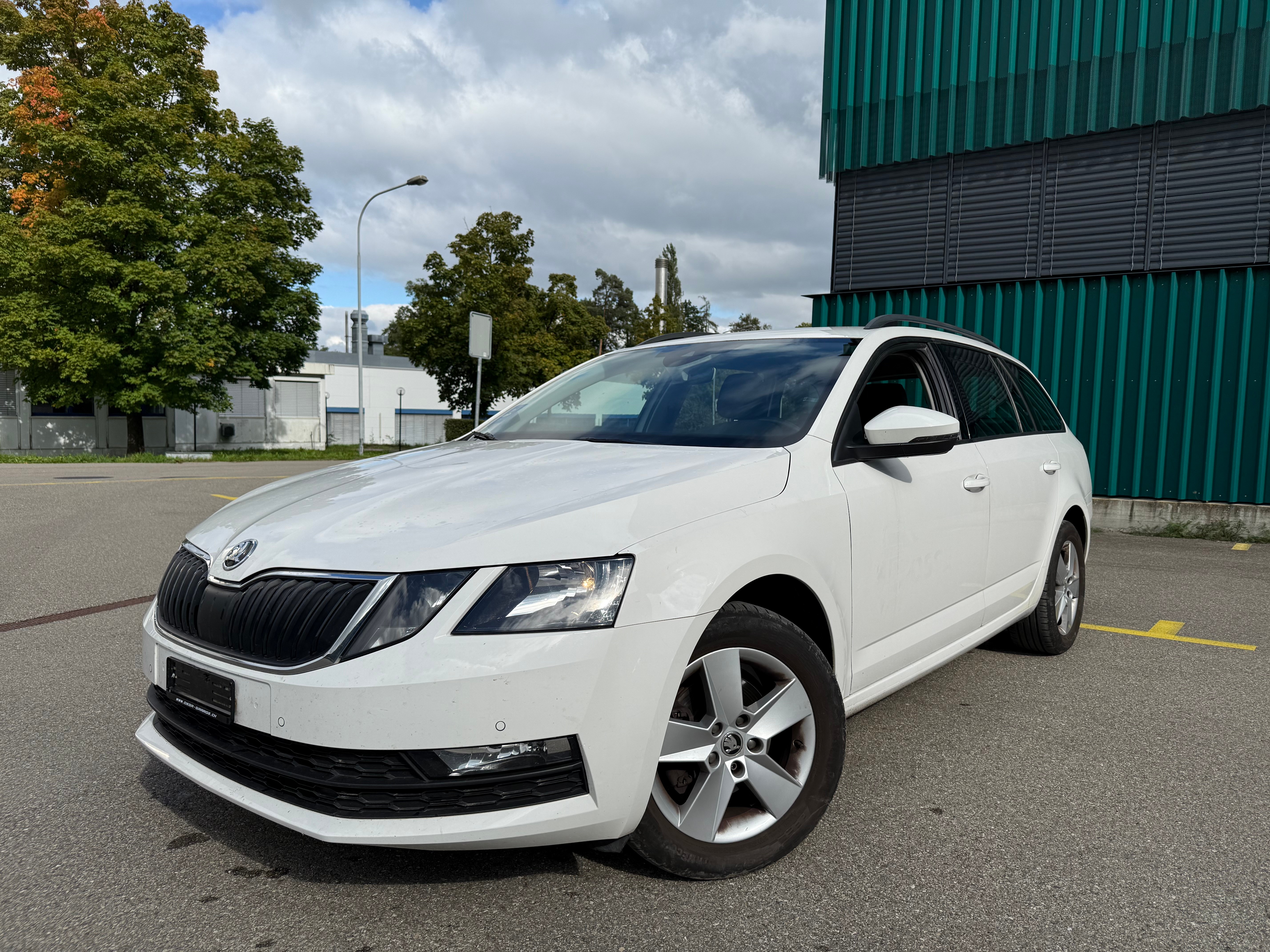 SKODA Octavia Combi 2.0 TDI Ambition DSG