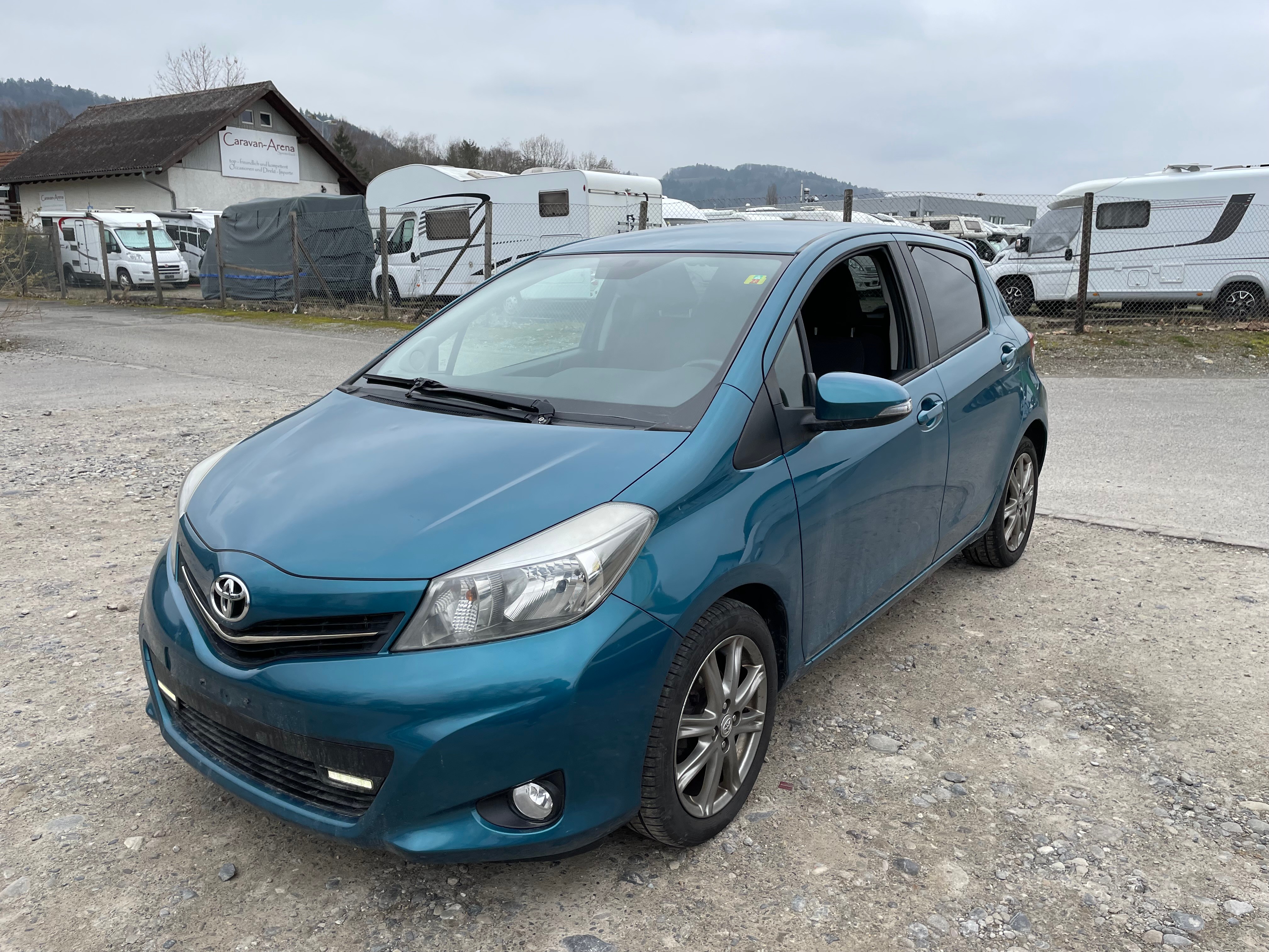 TOYOTA Yaris 1.33 Trend