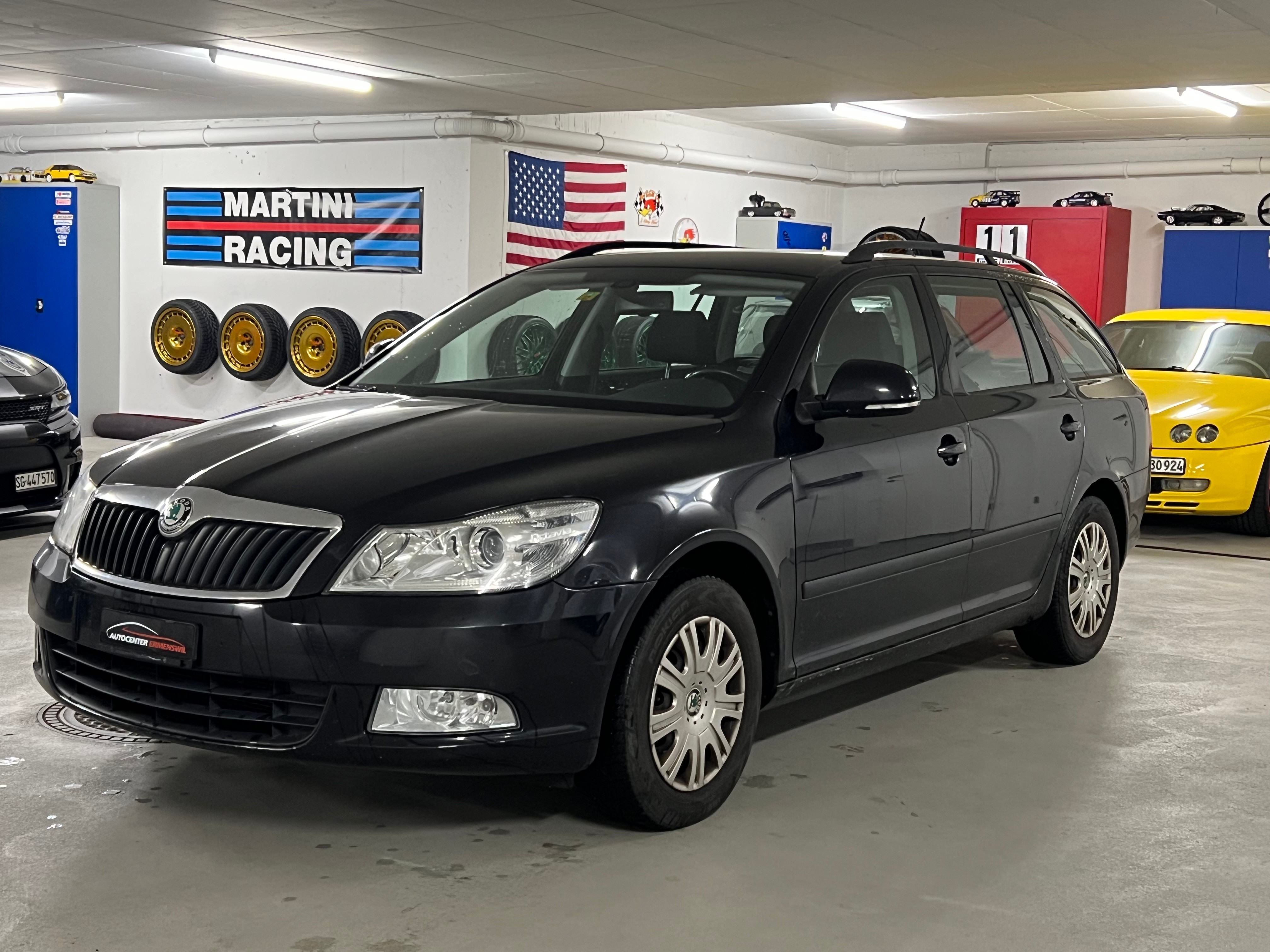 SKODA Octavia Combi 2.0 TDI Elegance DSG