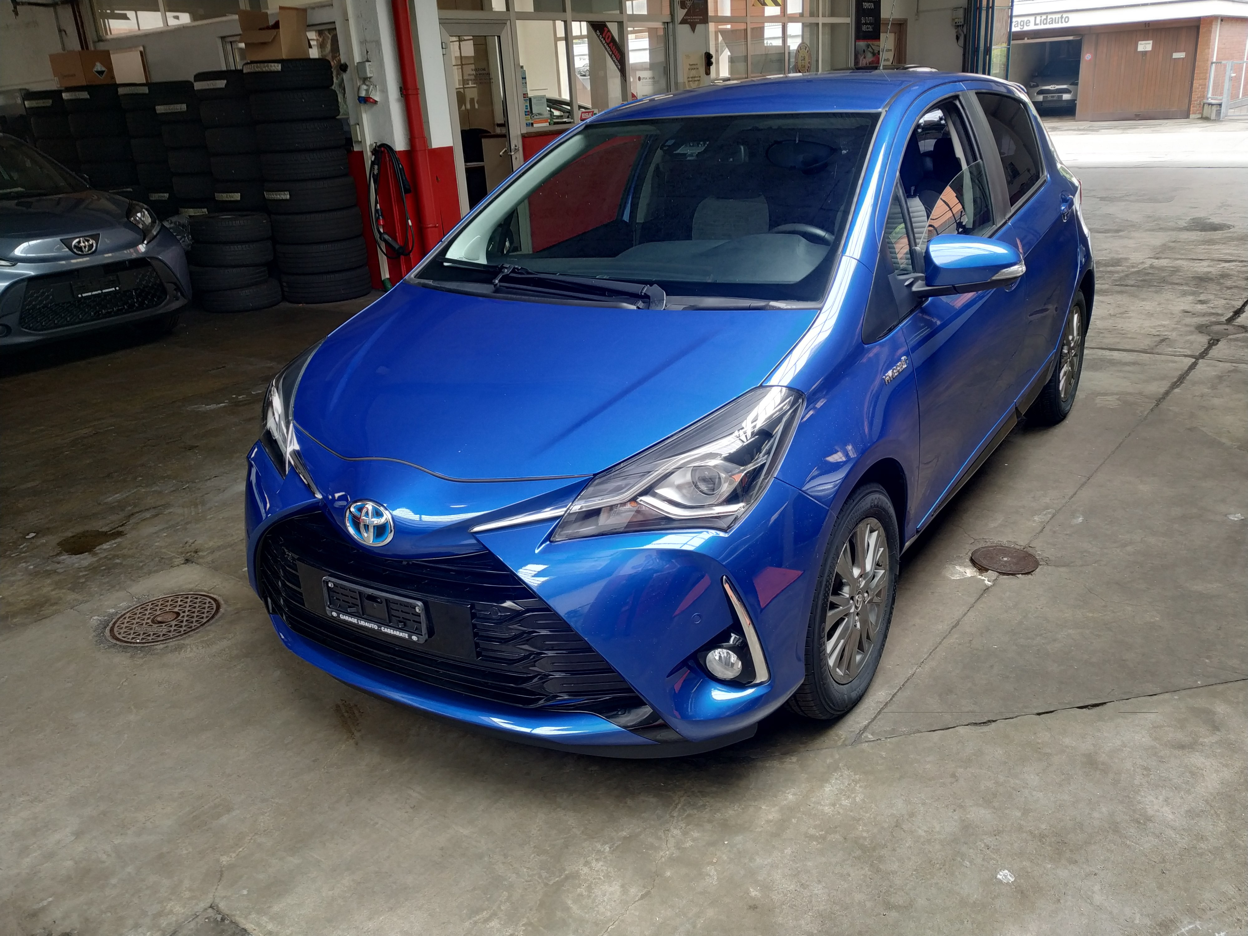 TOYOTA Yaris 1.5 VVT-i Hybrid Trend e-CVT