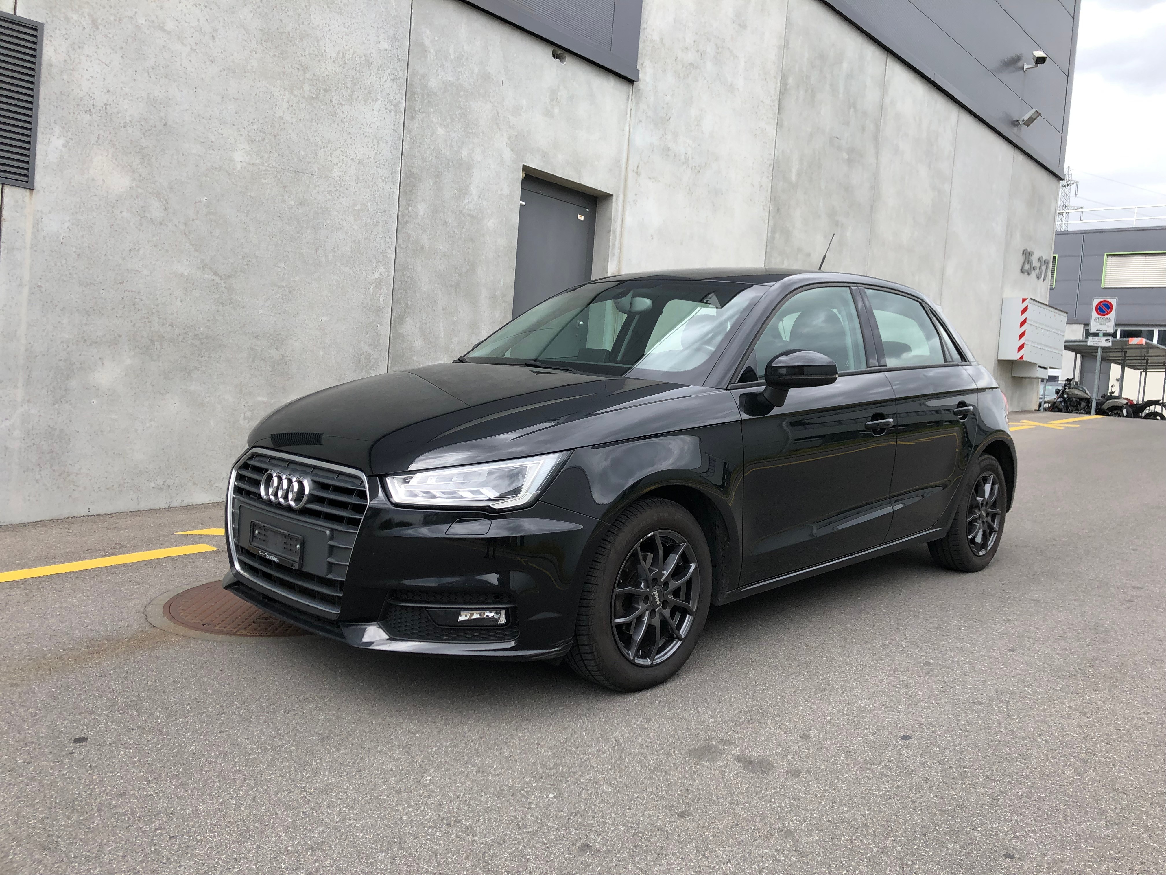 AUDI A1 Sportback 1.0 TFSI Design (42)