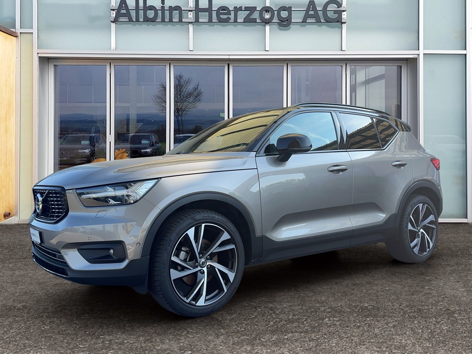 VOLVO XC40 2.0 B4 MH Ultimate Dark AWD