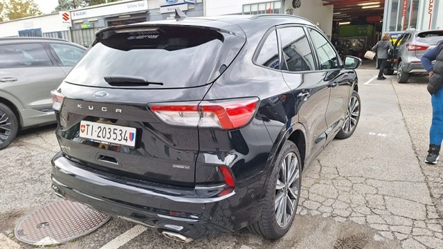 FORD Kuga 2.5 FHEV ST-Line X 4WD