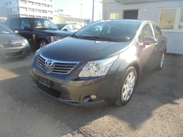 TOYOTA Avensis 2.0 Linea Sol Premium Multidrive