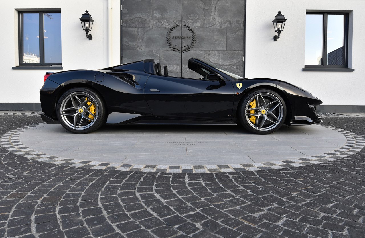 FERRARI 488 Pista Spider 3.9 V8