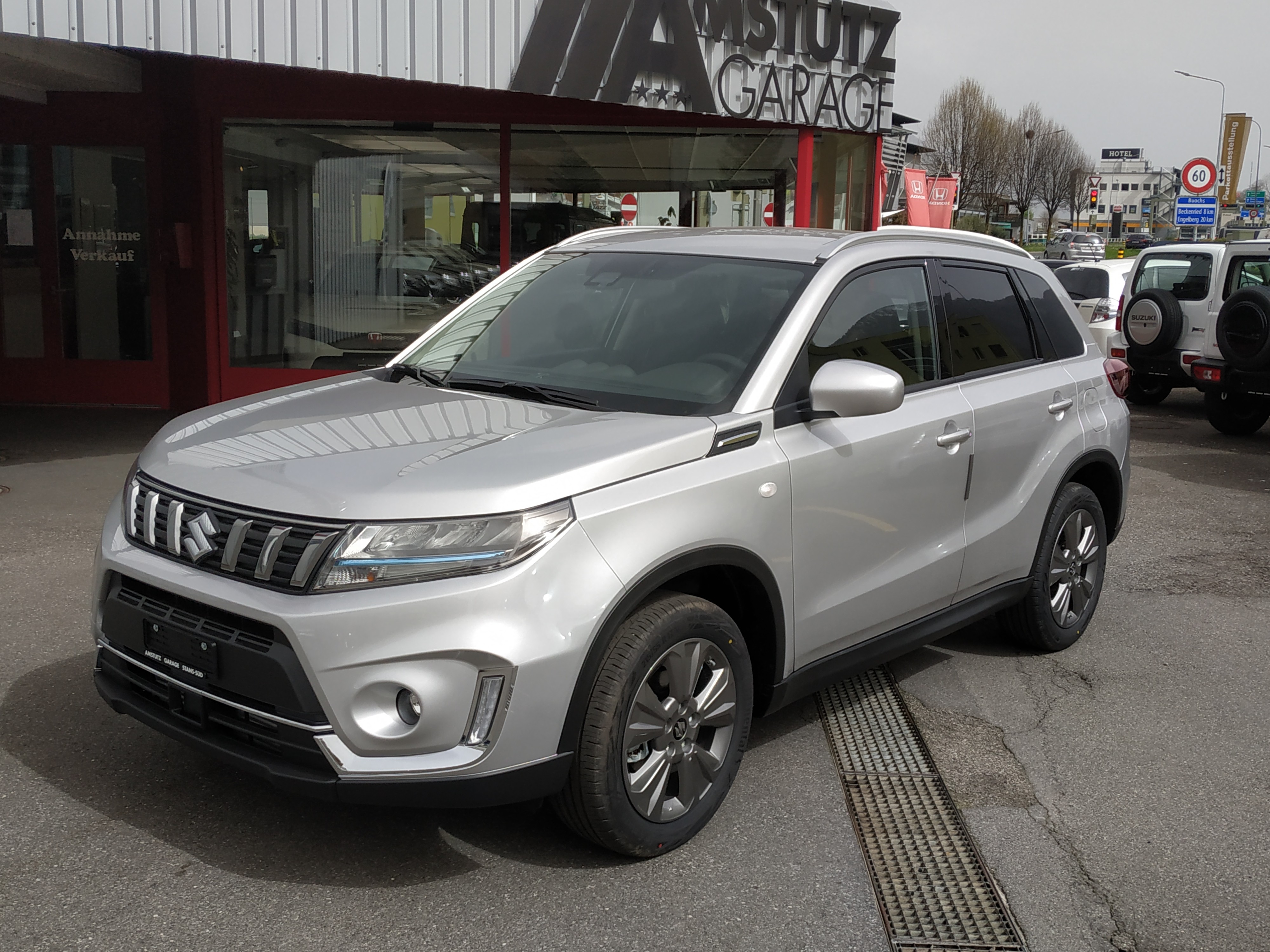 SUZUKI Vitara 1.4 Boosterjet Compact + Hybrid 4x4