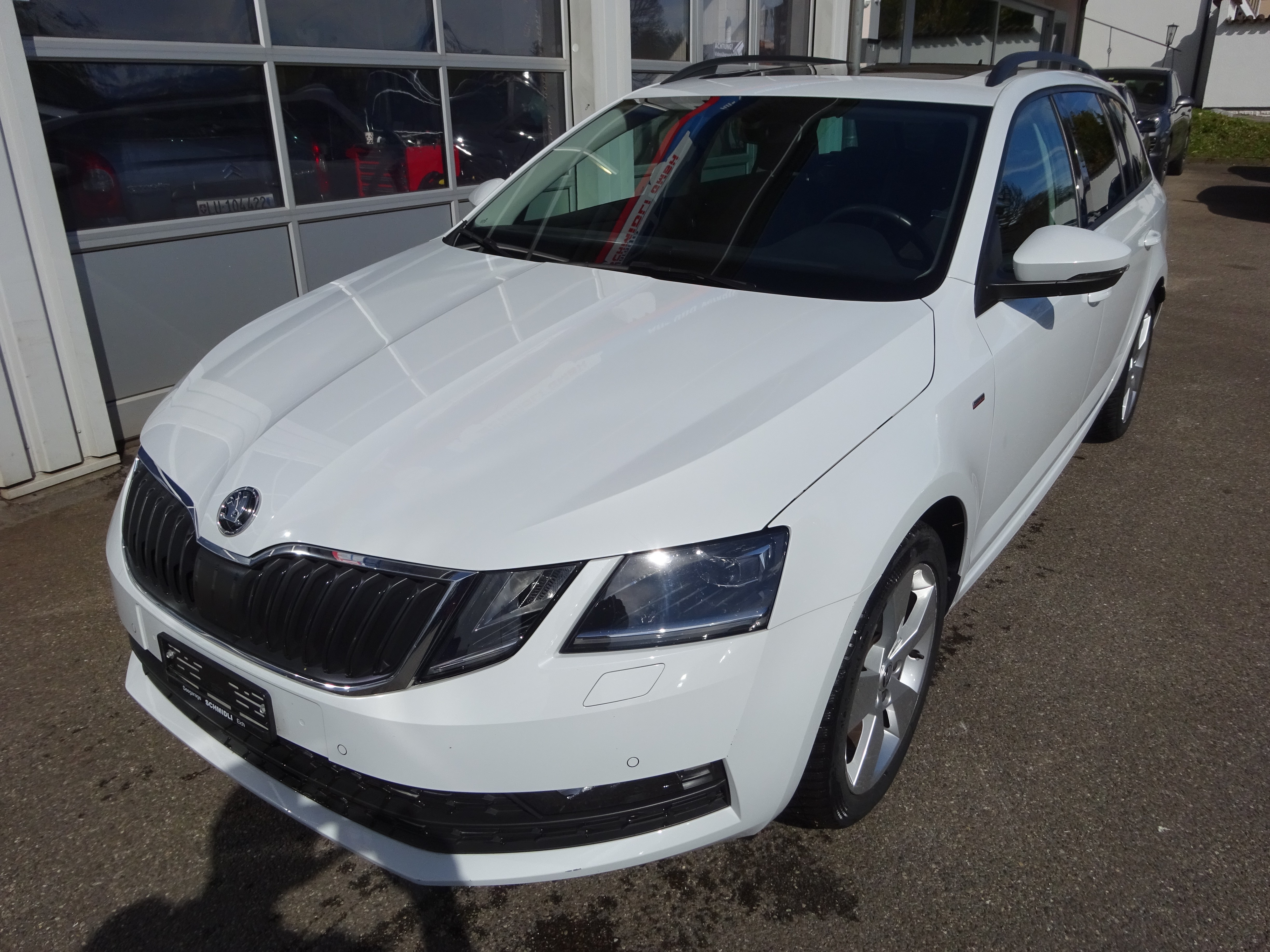 SKODA Octavia Combi 2.0 TDI Clever 4x4