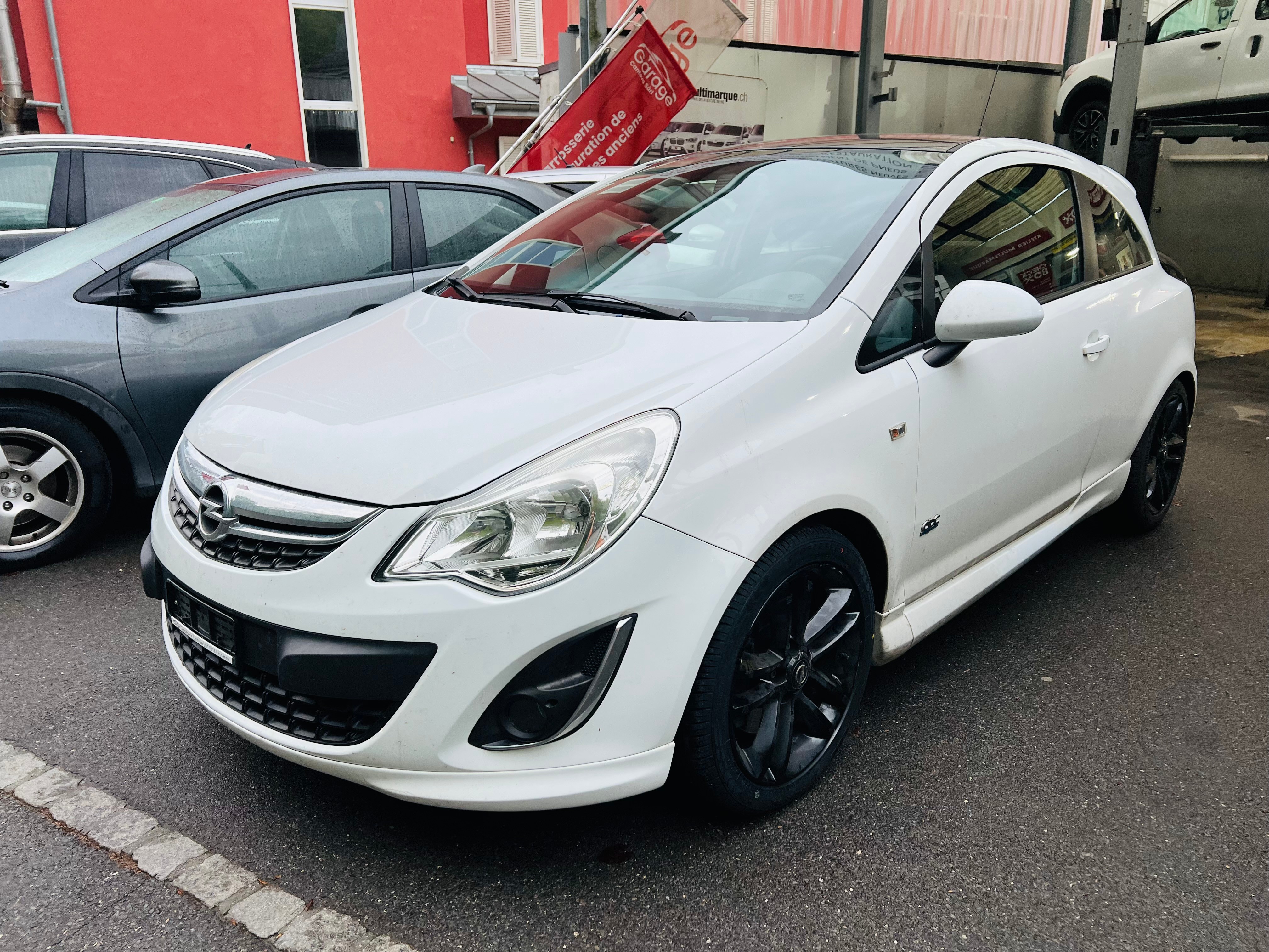 OPEL Corsa 1.6 Turbo Sport GSI