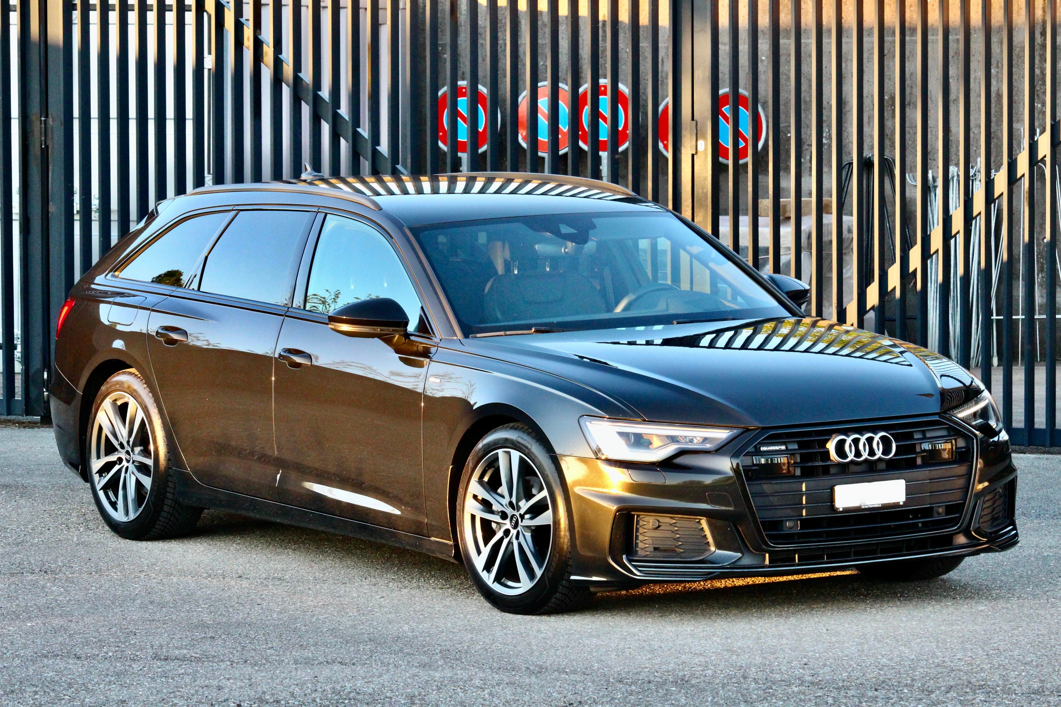 AUDI A6 Avant 40 TDI Sport Attraction Quattro S-tronic 204PS °2 x S-Line Paket °Black Paket °CH-Fahrzeug aus 1.Hand