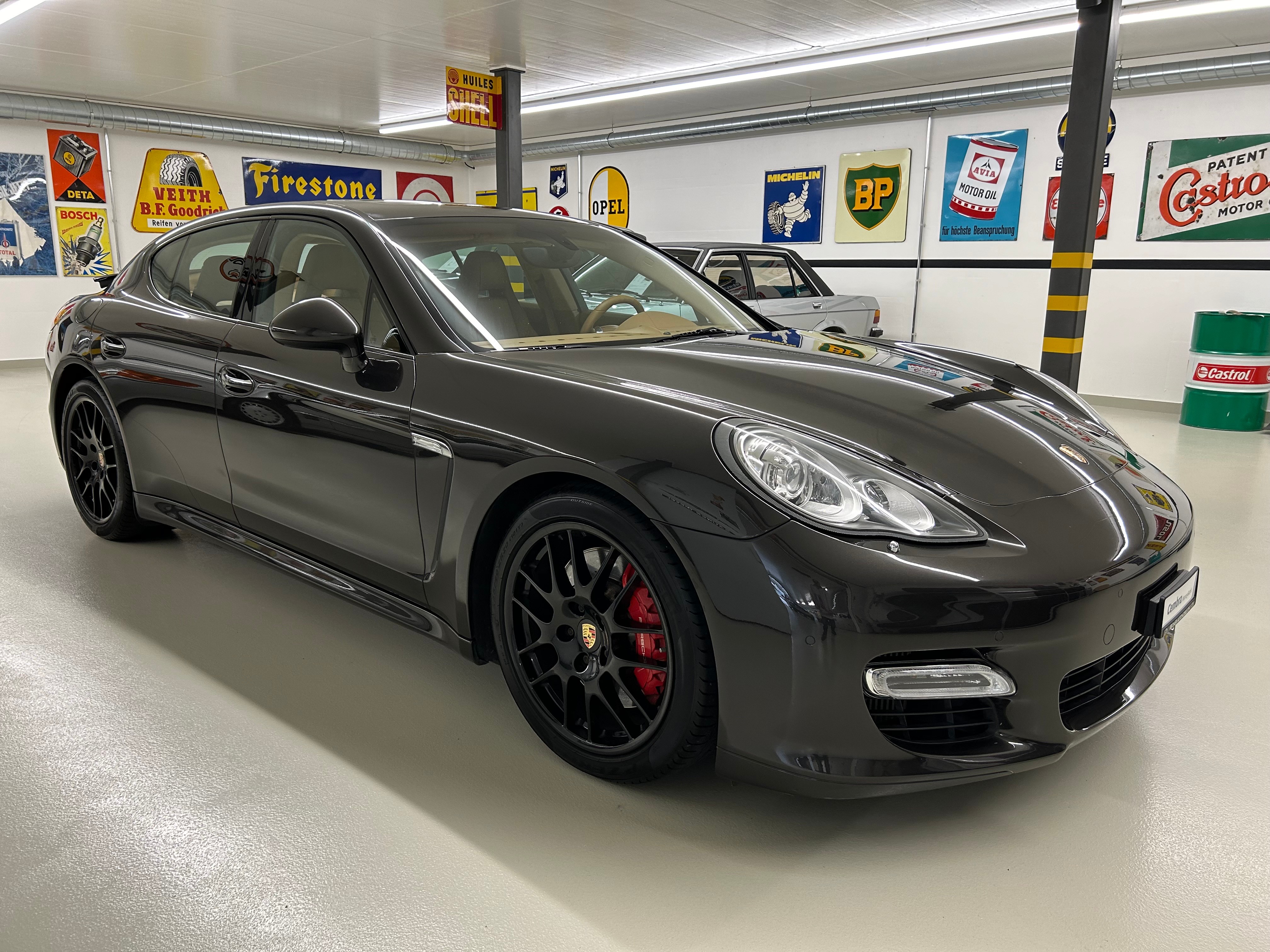 PORSCHE Panamera Turbo 4.8 PDK