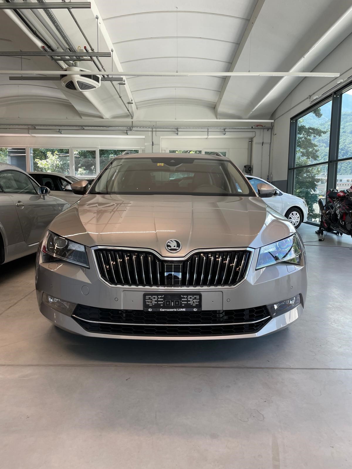 SKODA Superb Combi 2.0 TSI L&K DSG 4x4