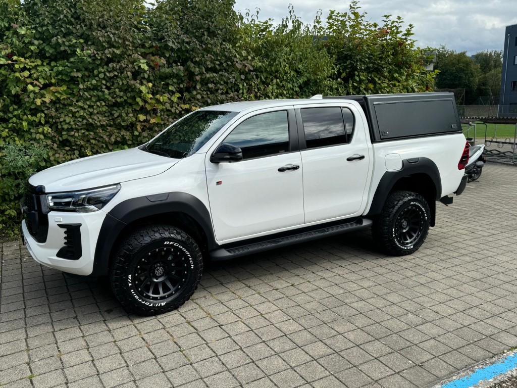 TOYOTA Hilux 2.8D-4D Double Cab 4x4 GR Sport