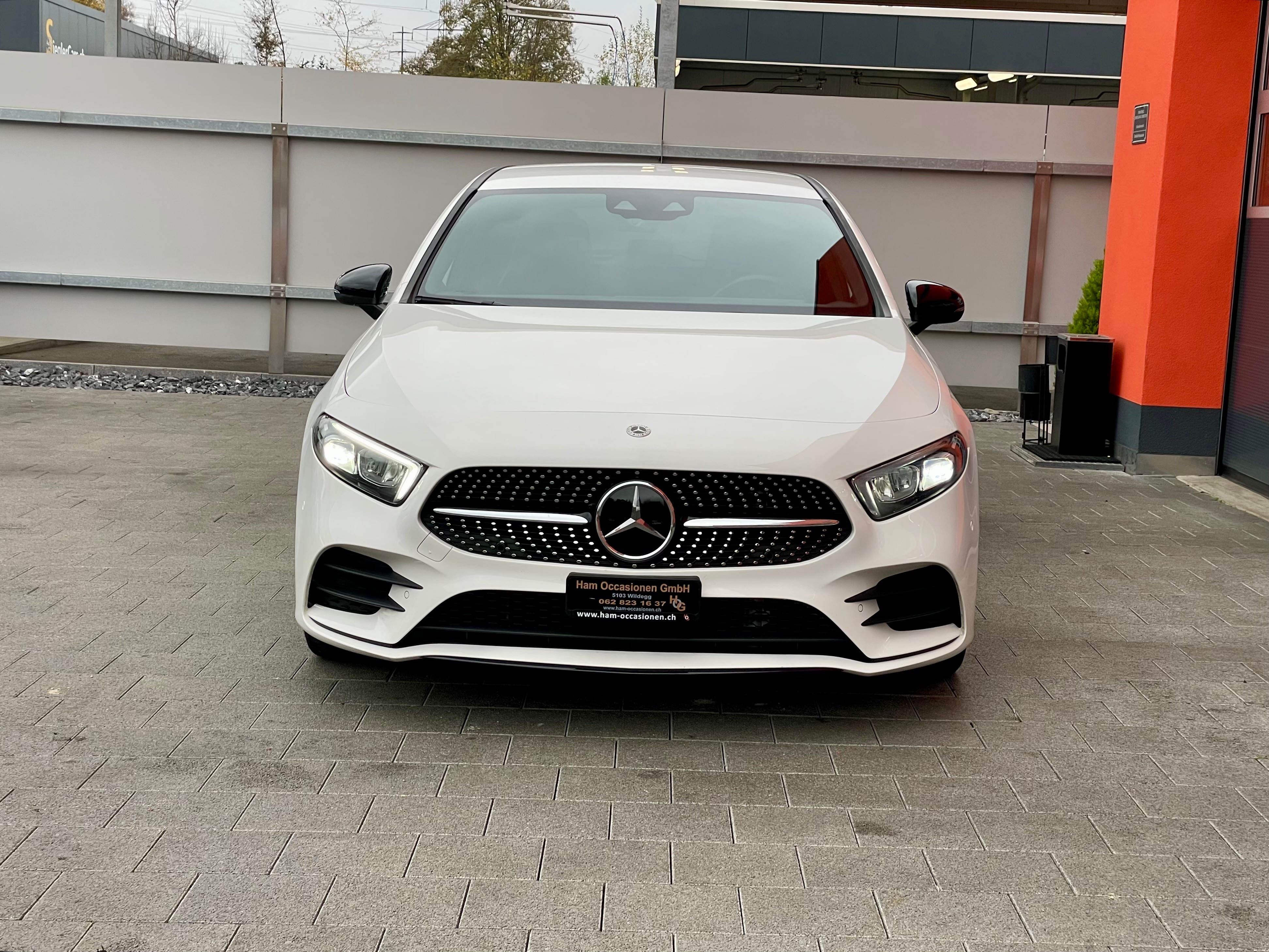 MERCEDES-BENZ A 200 AMG Line 7G-DCT