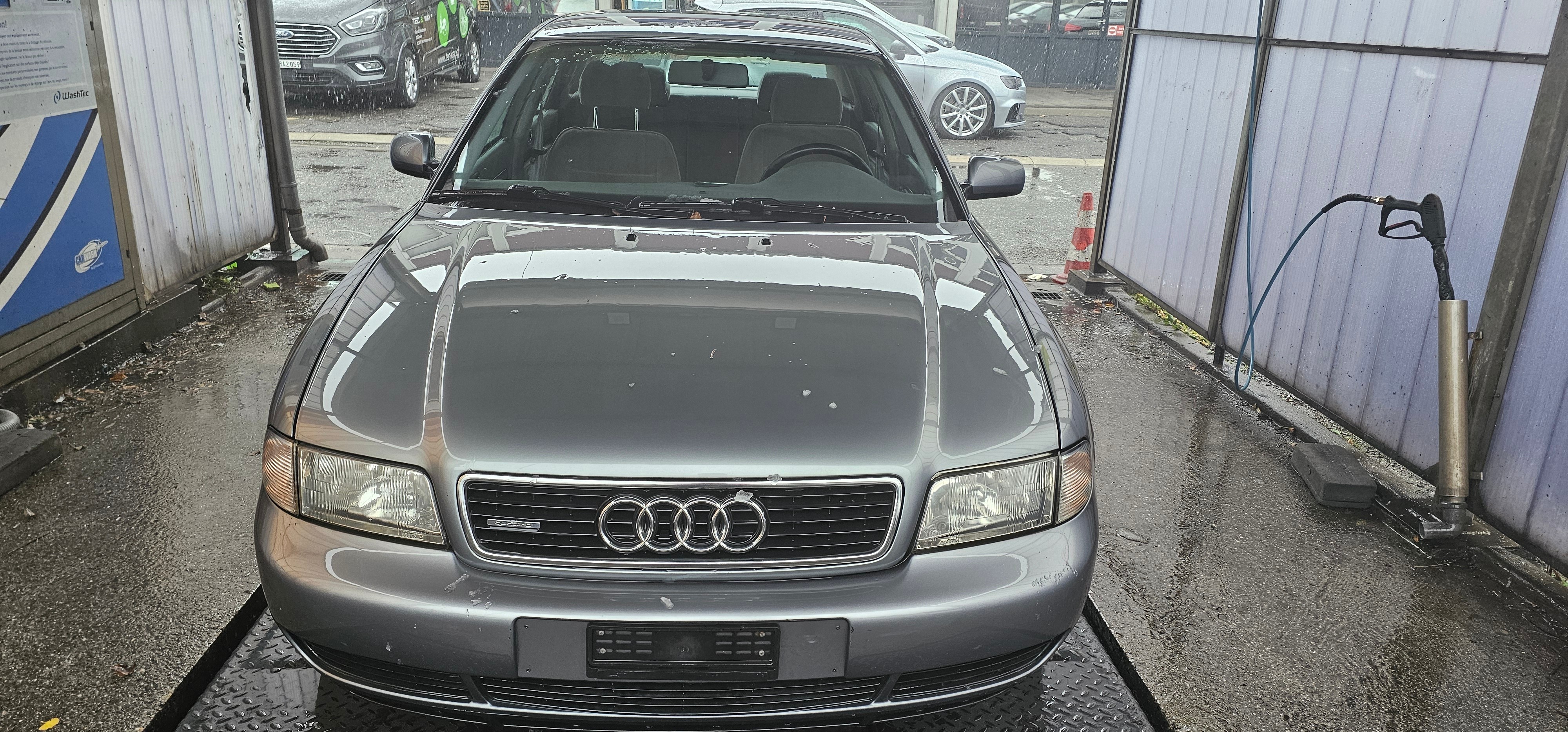 AUDI A4 2.8 30V quattro