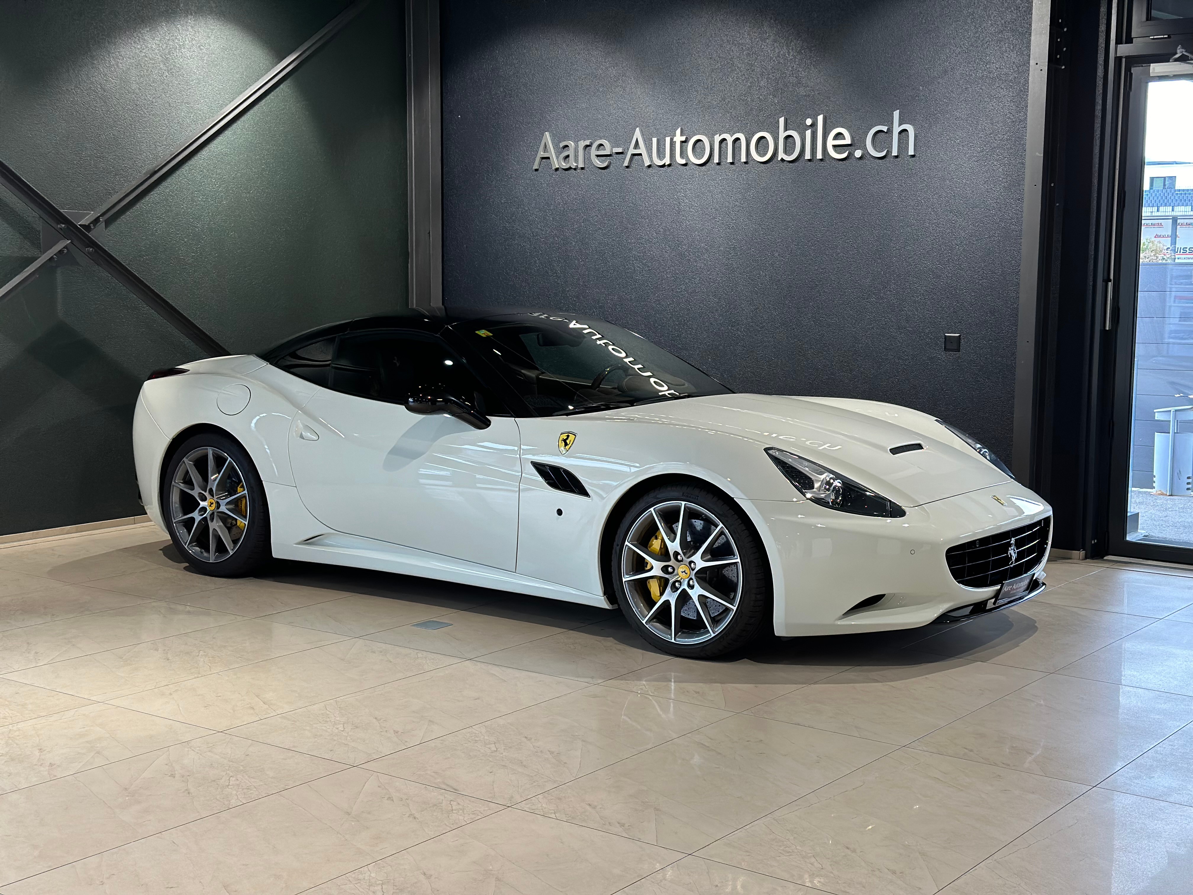 FERRARI California 4.3 V8