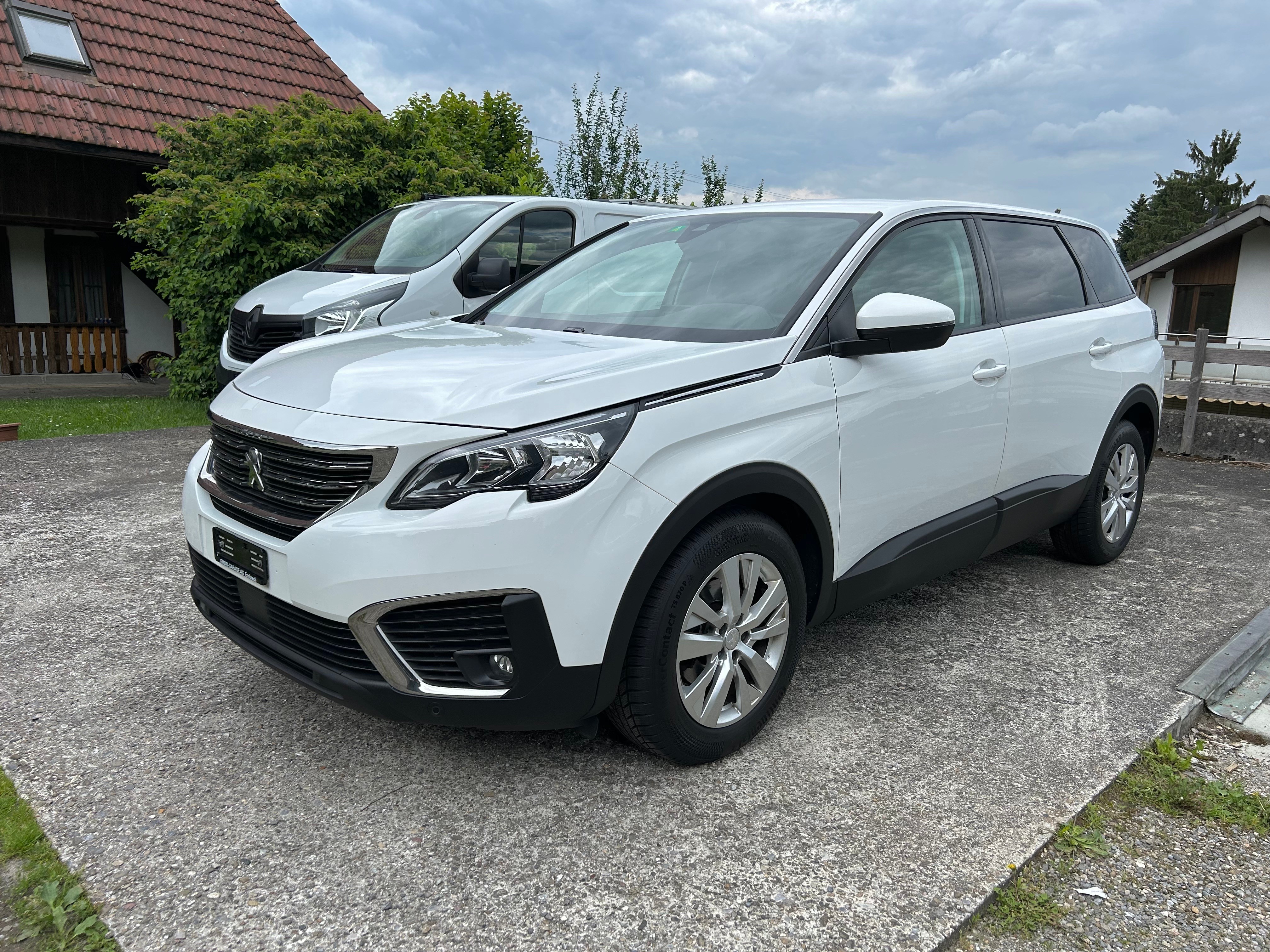 PEUGEOT 5008 1.5 BlueHDi Business Line ETA