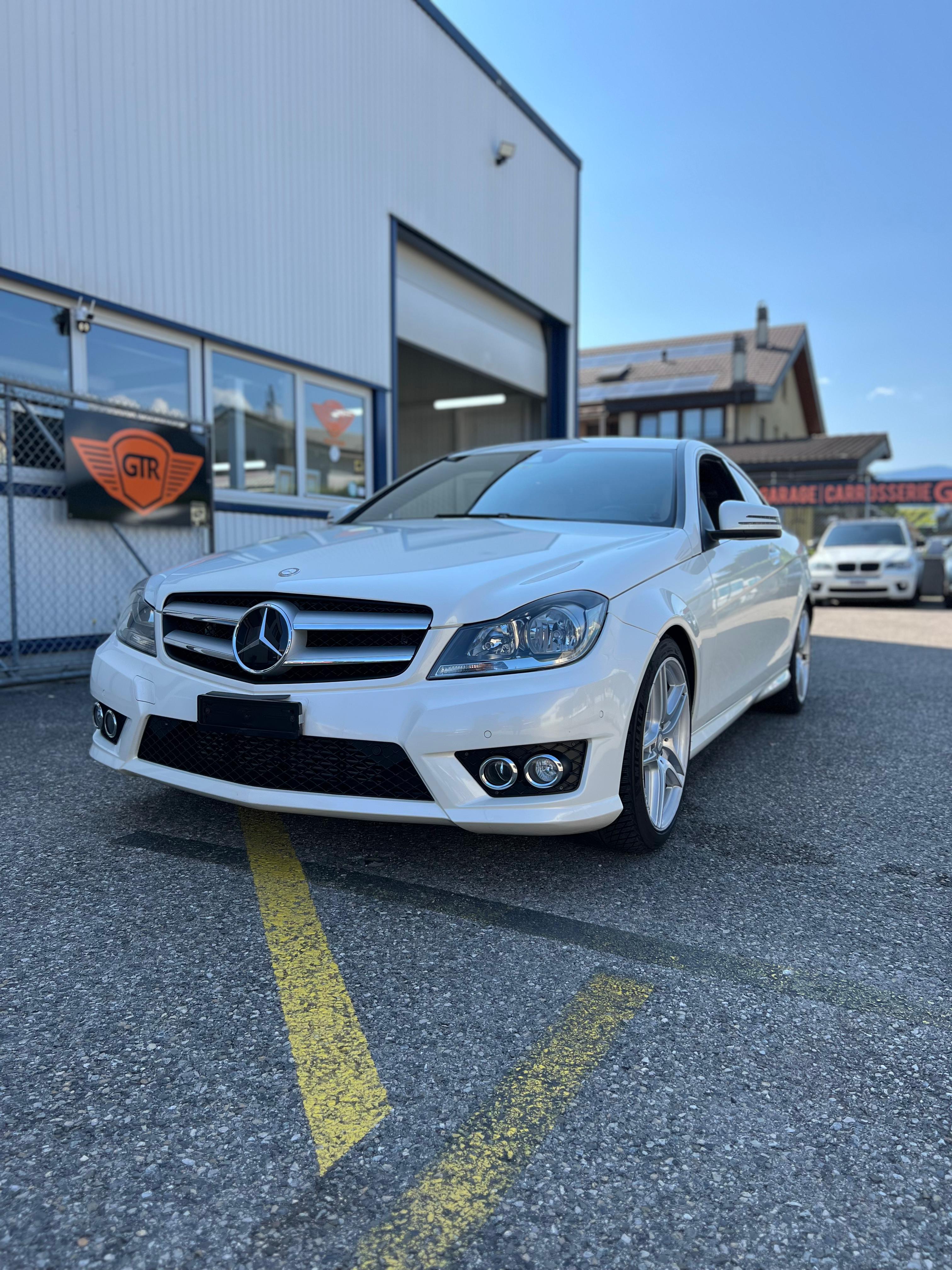 MERCEDES-BENZ C 180 Coupé 7G-Tronic