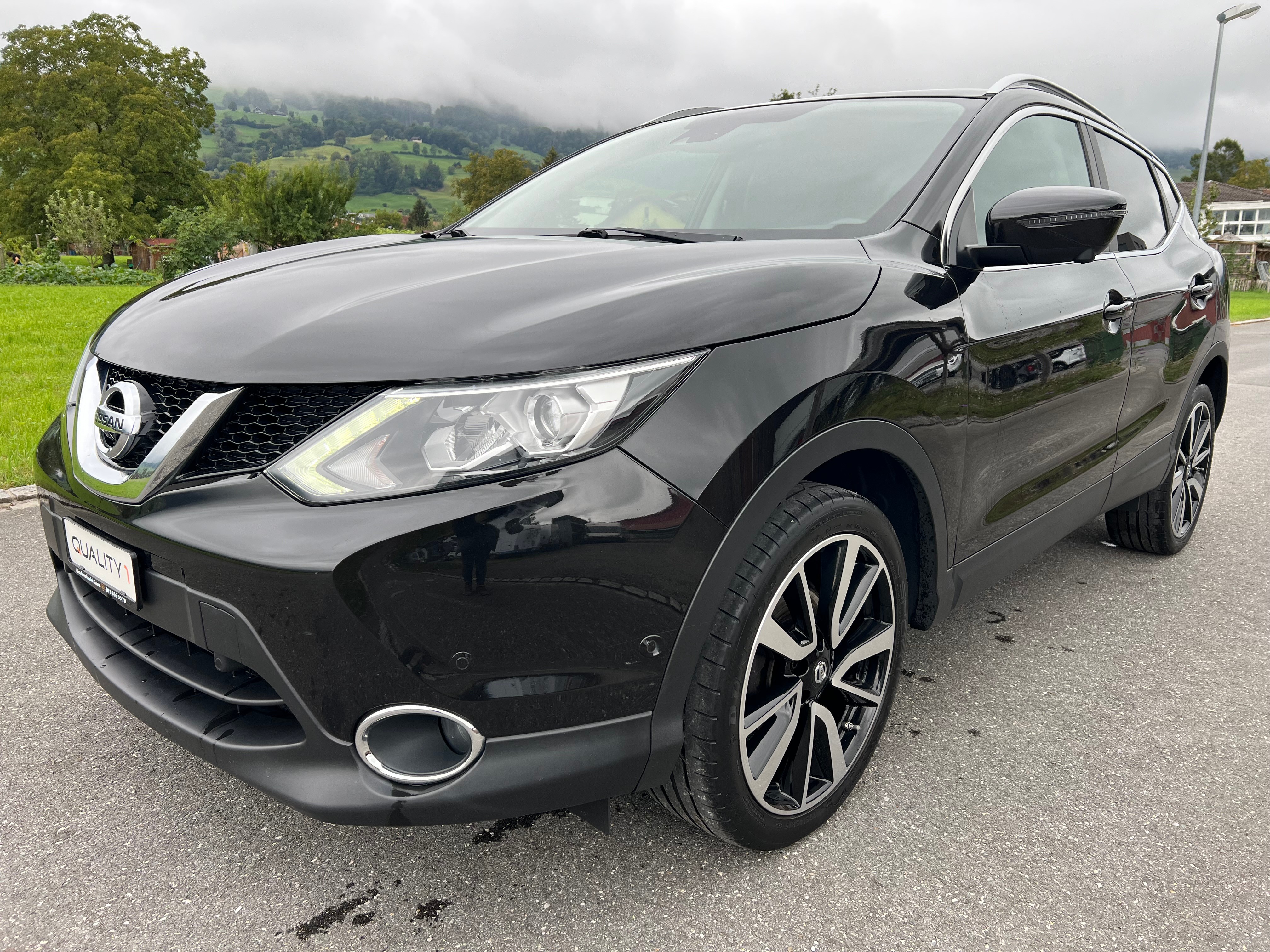 NISSAN Qashqai 1.6 dCi Swiss Edition Premium Xtronic CVT