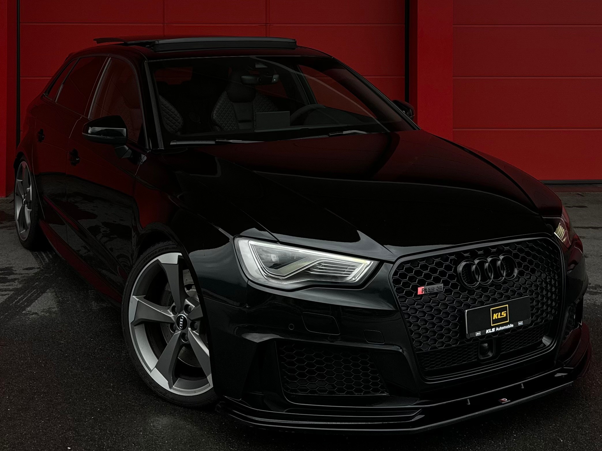 AUDI RS3 2.5 TSI quattro S-tronic