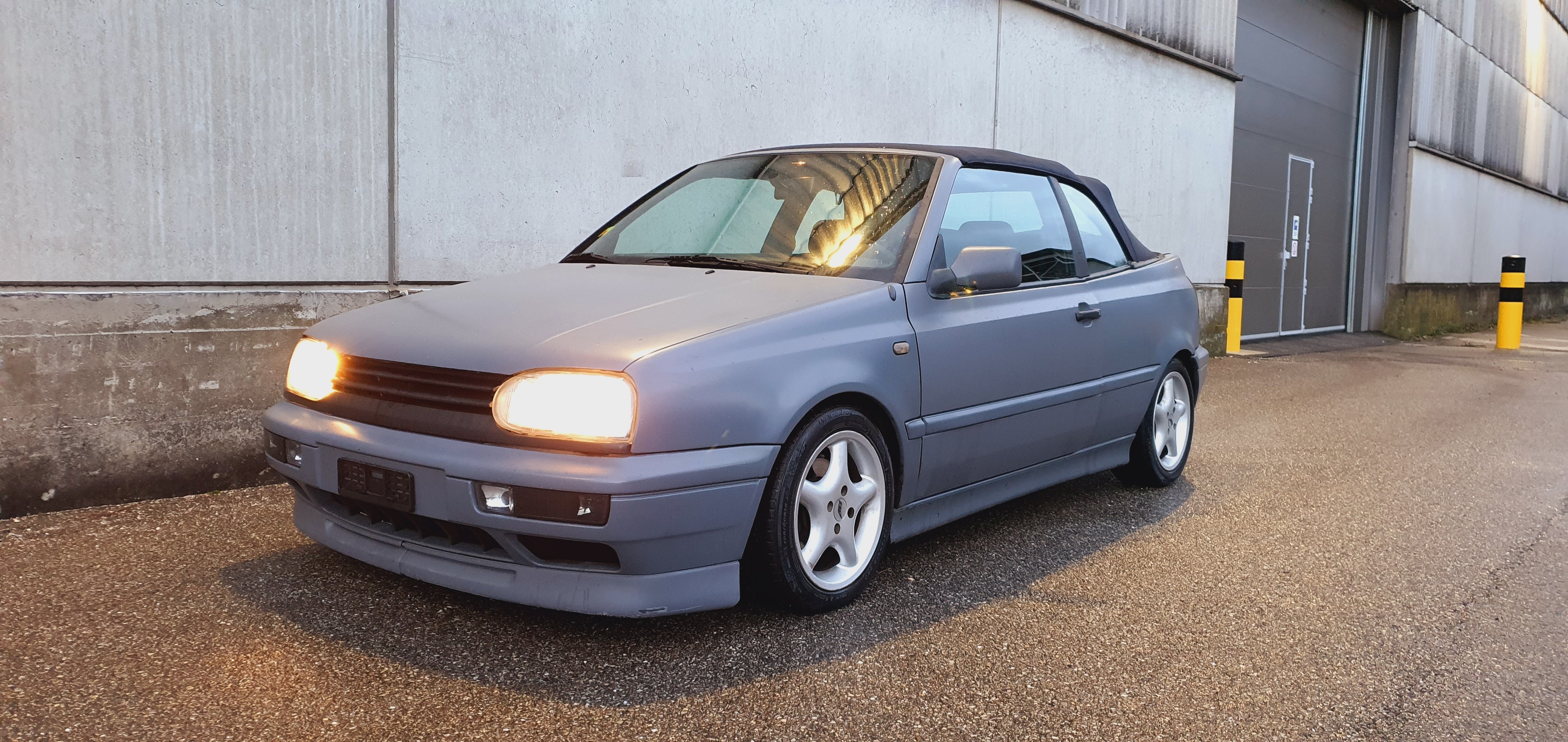 VW Golf Cabriolet 2000 Swiss Classic