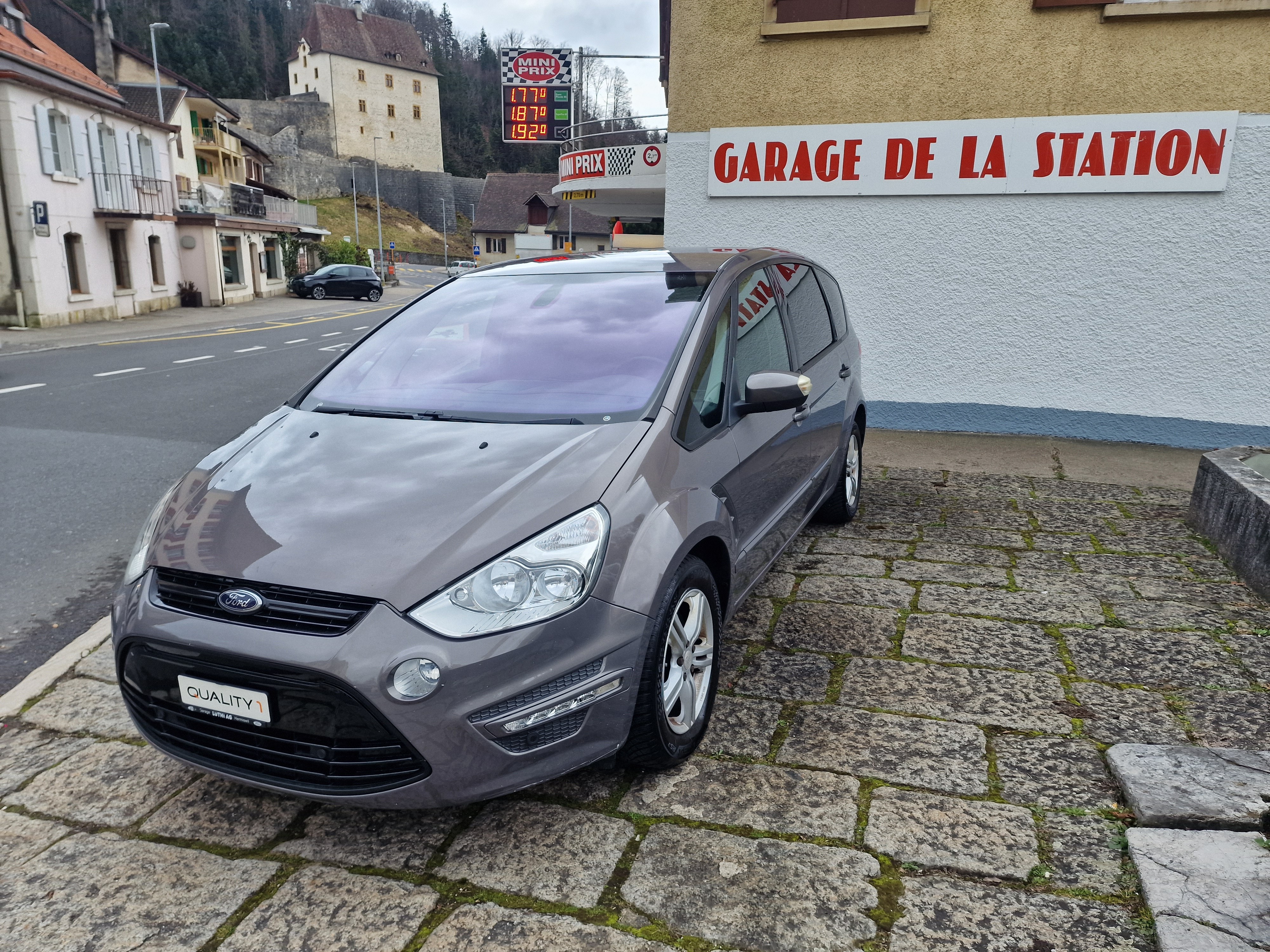 FORD S-Max 1.6 SCTi Titanium