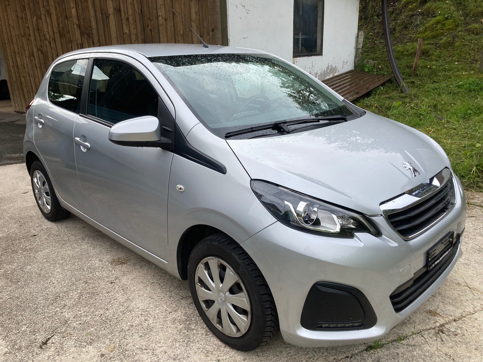 PEUGEOT 108 1.0 VTi Active