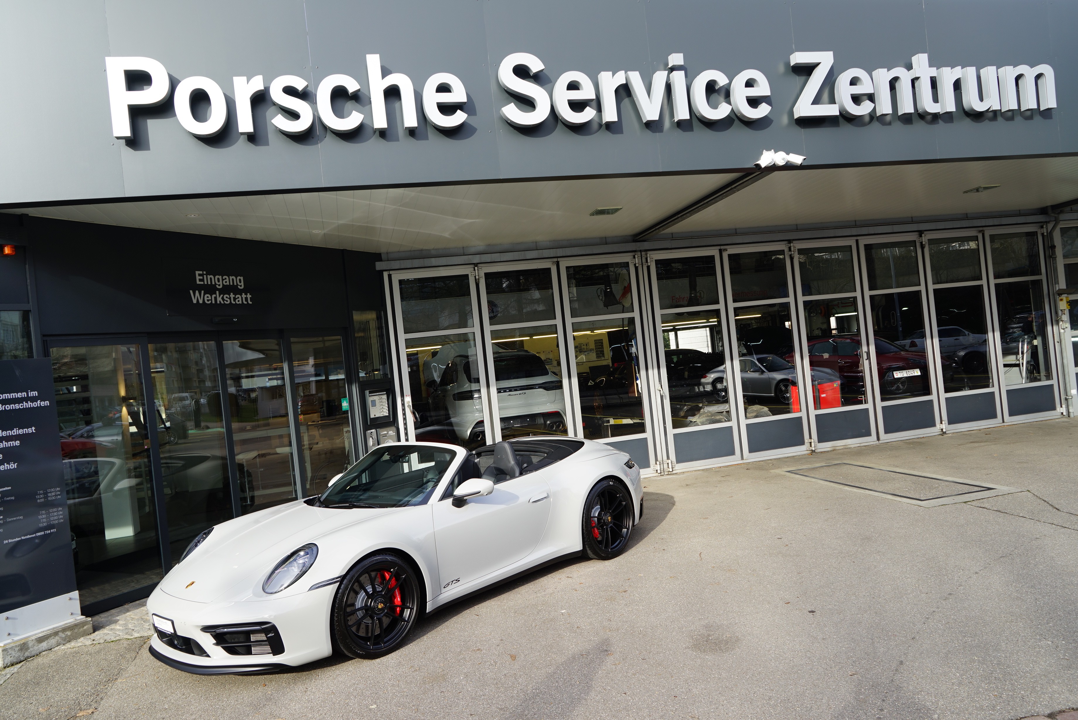 PORSCHE 911 Carrera 4 GTS Cabriolet PDK