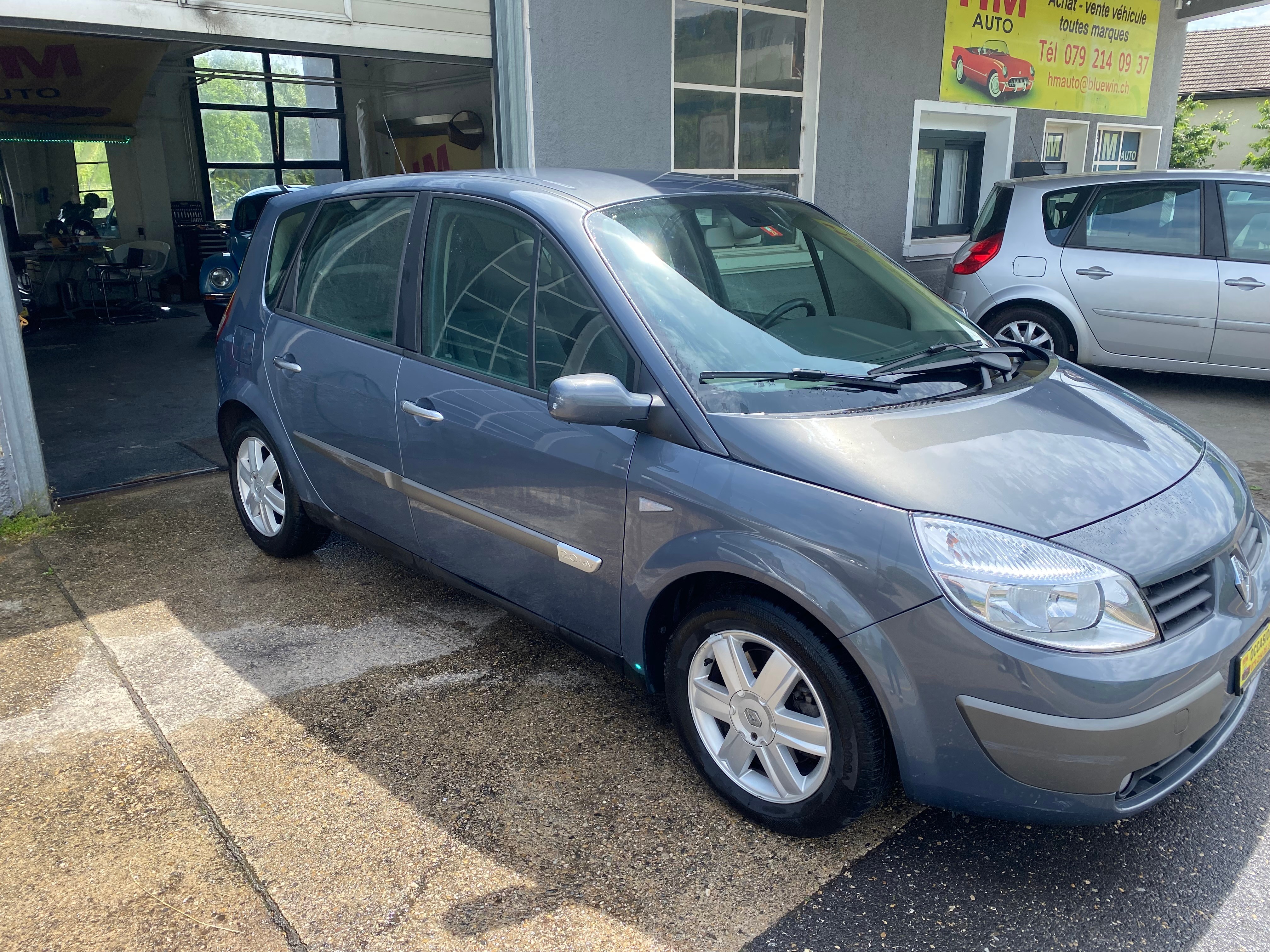 RENAULT Scénic 2.0 16V Dynamique