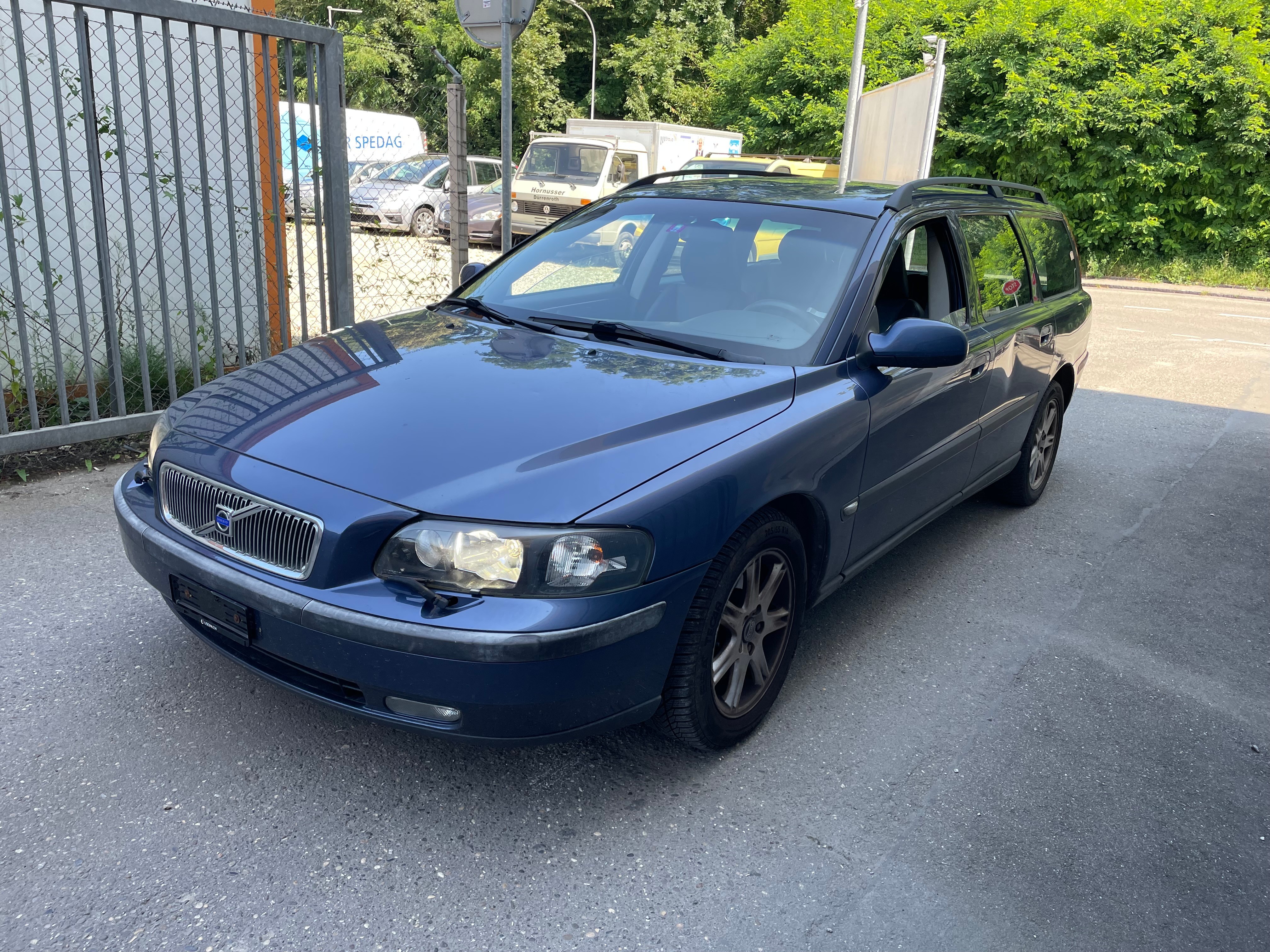 VOLVO V70 2.4