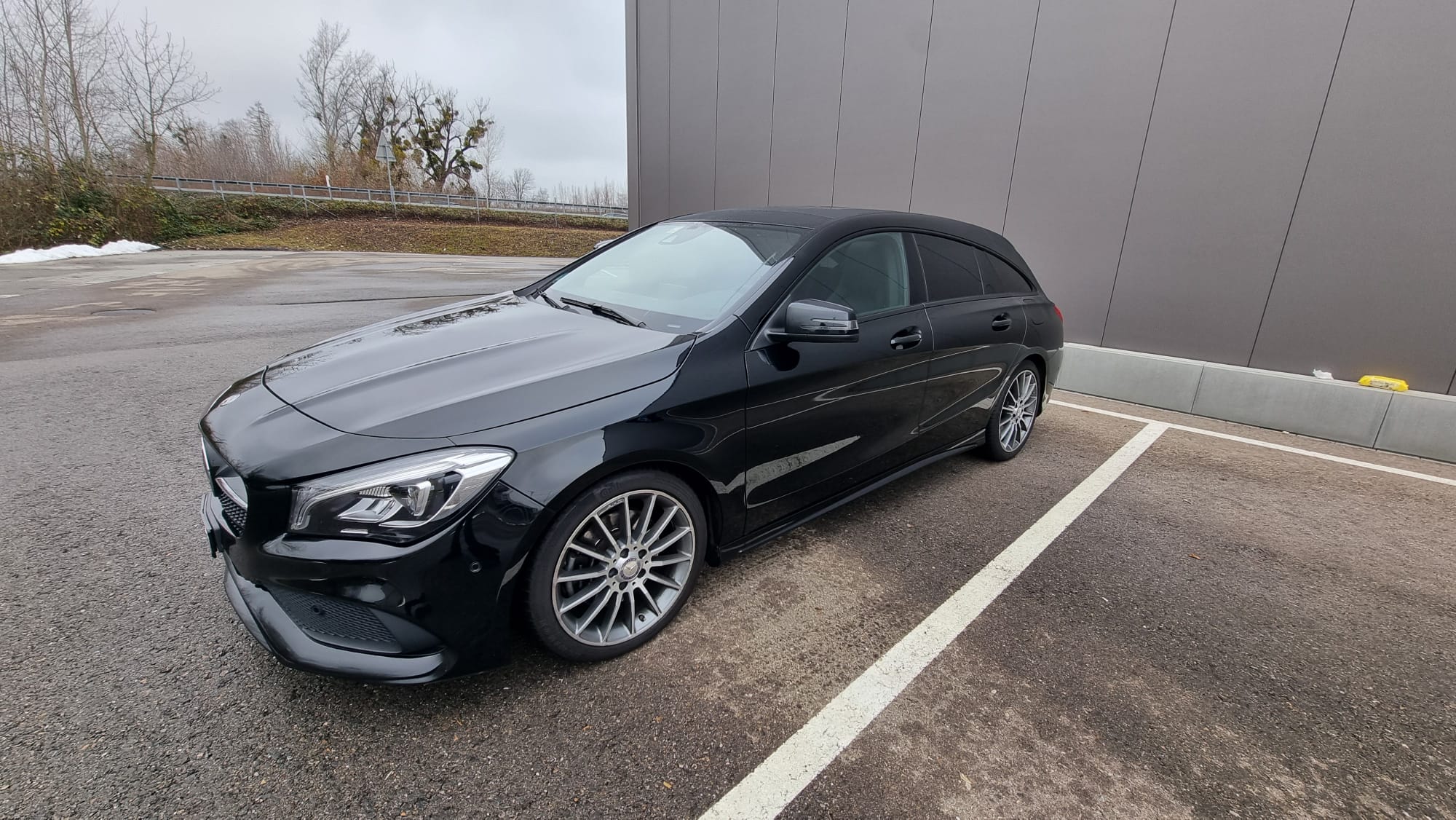 MERCEDES-BENZ CLA Shooting Brake 250 AMG Line 4Matic 7G-DCT