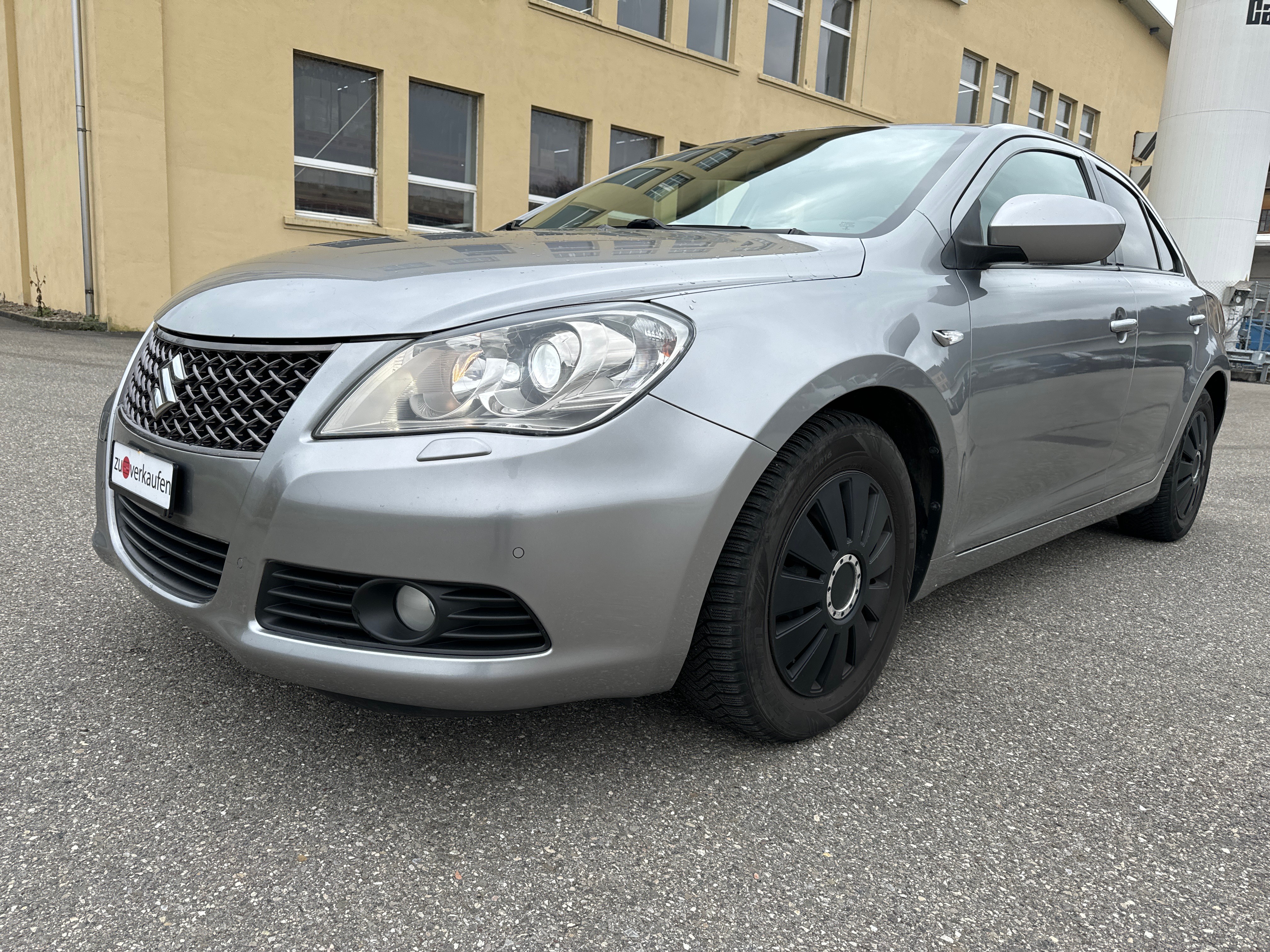 SUZUKI Kizashi 2.4 GL Top 4WD CVT