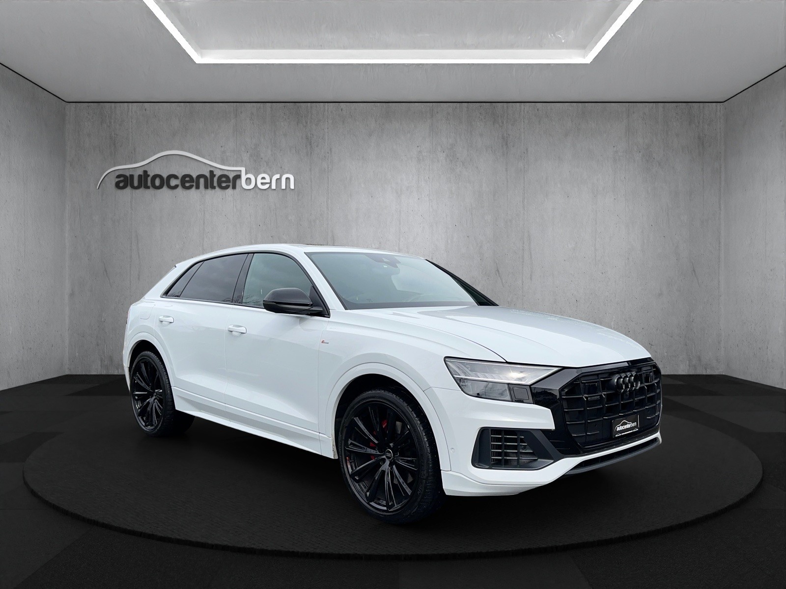 AUDI Q8 55 TFSI quattro tiptronic