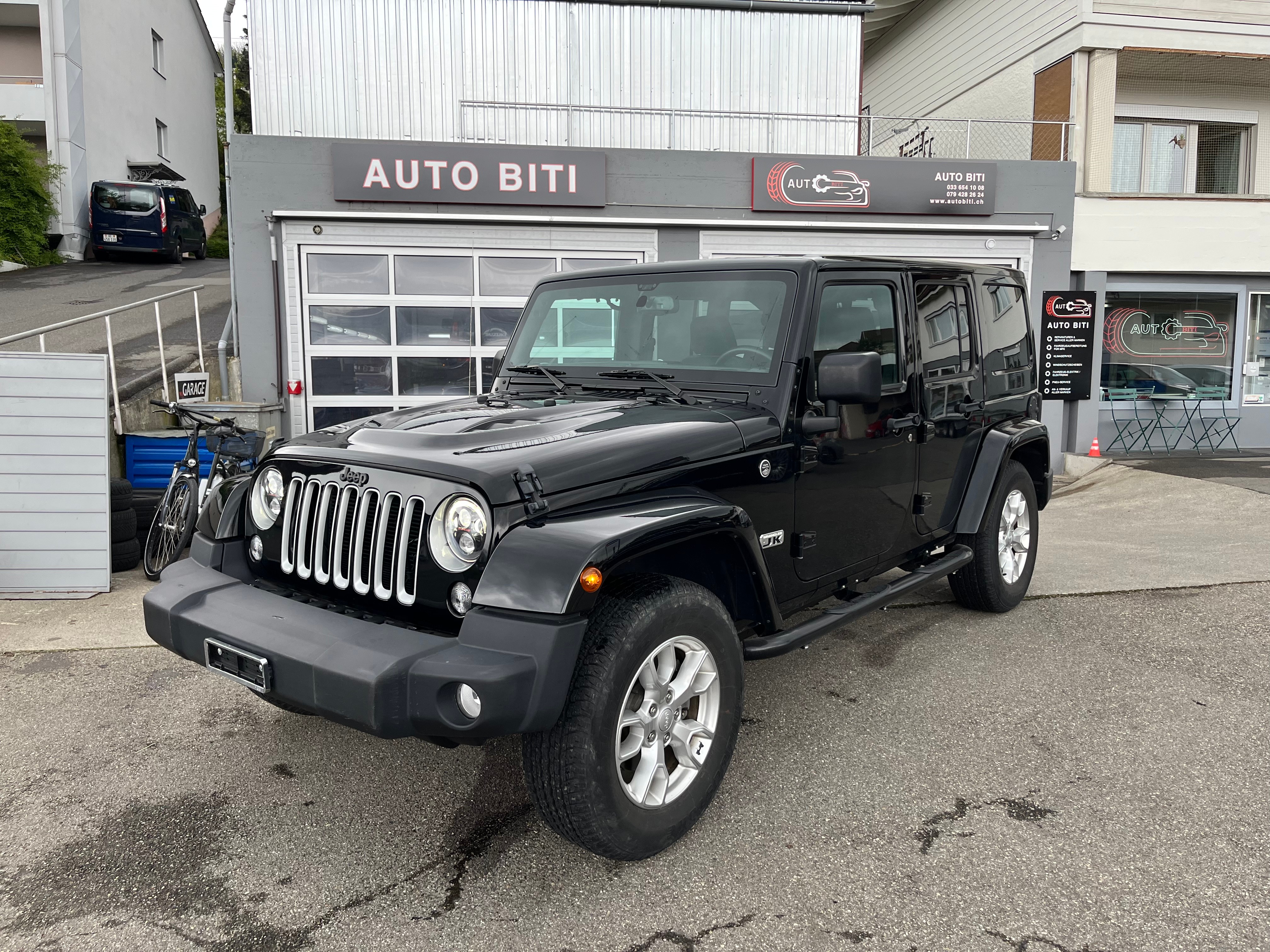 JEEP Wrangler 3.6 Unlimited Sahara Automatic hardtop