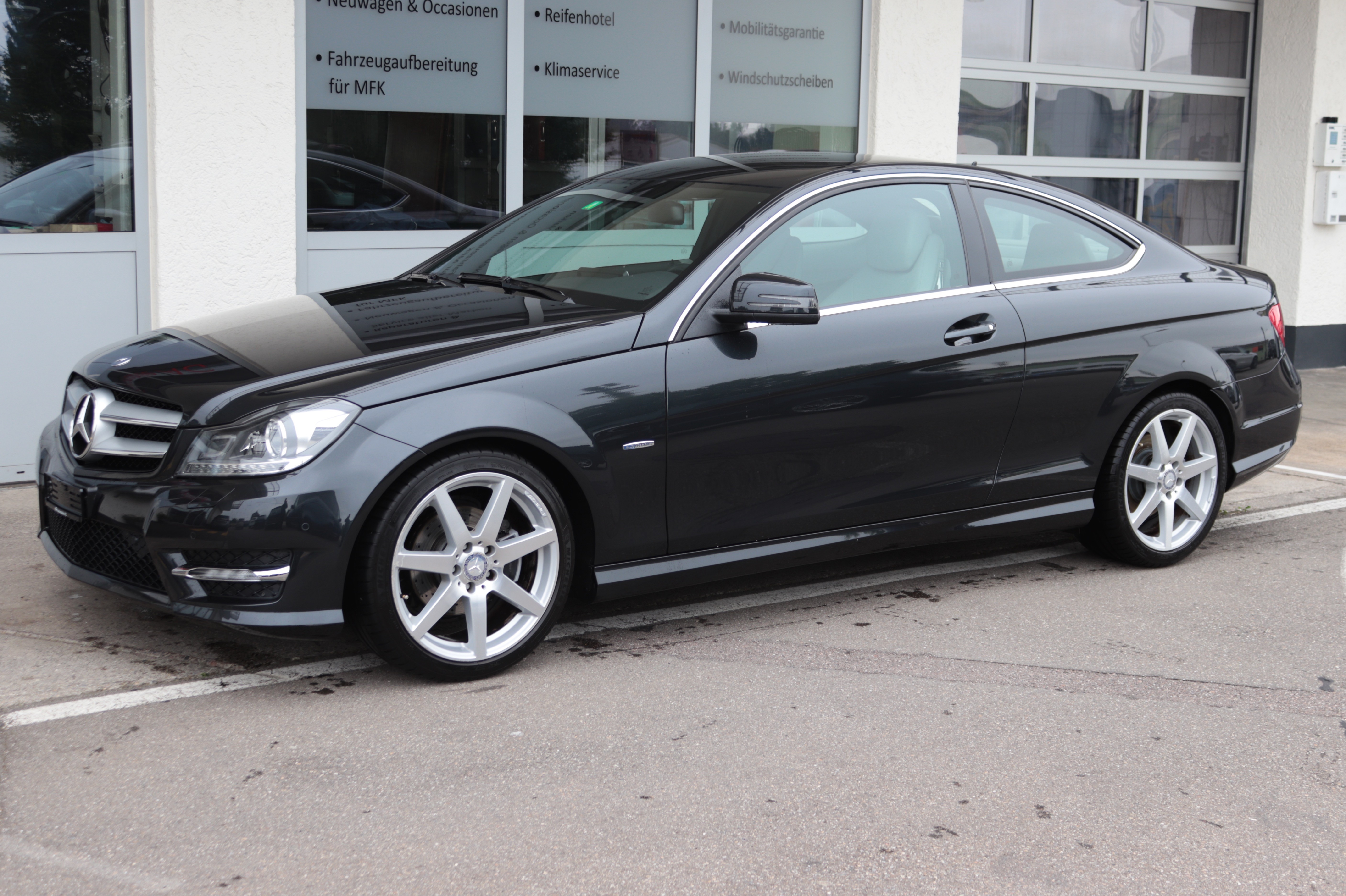 MERCEDES-BENZ C 180 Coupé MyStar 7G-Tronic AMG Line