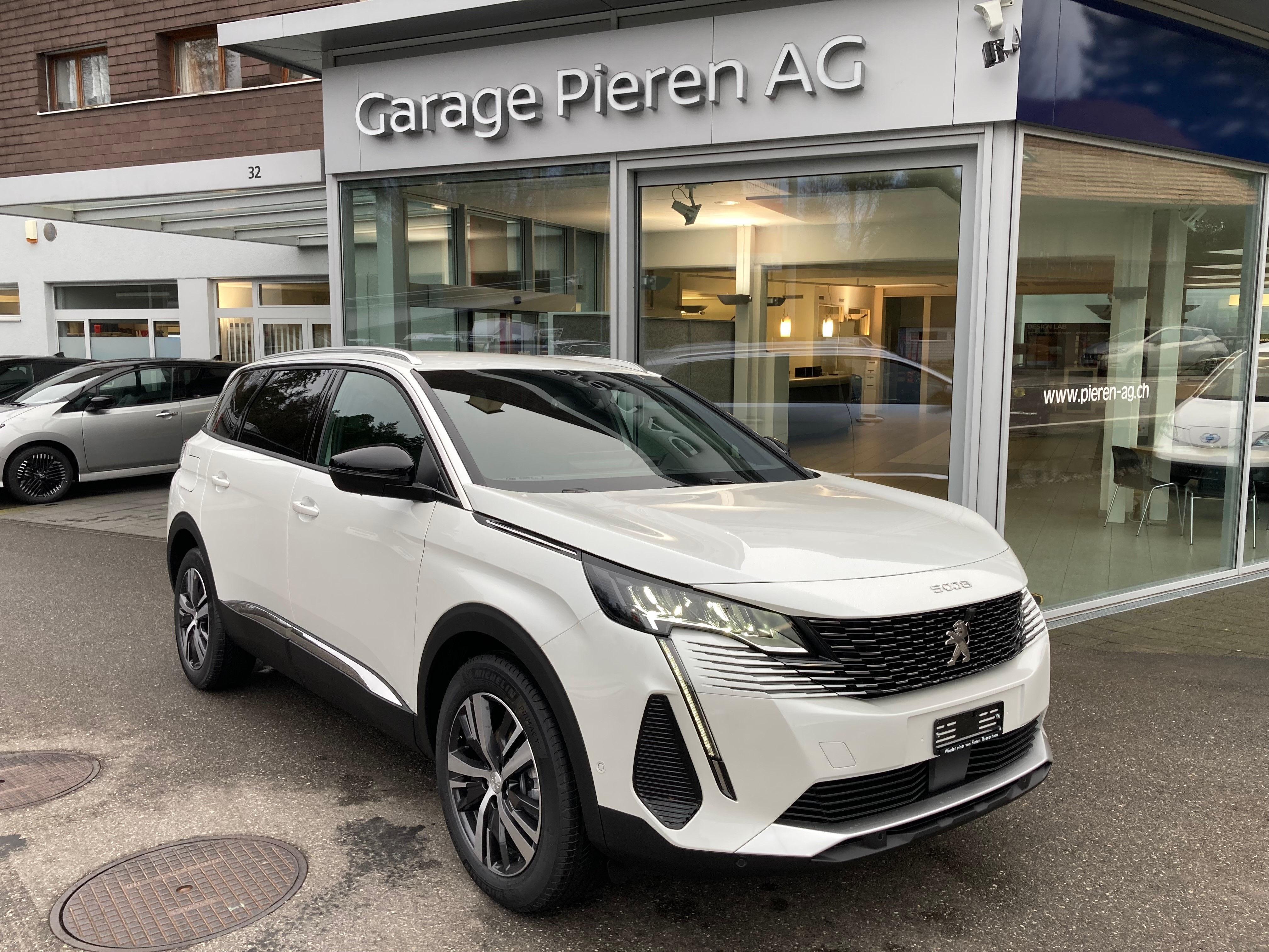 PEUGEOT 5008 1.5 BHDi Allure Pack EAT8