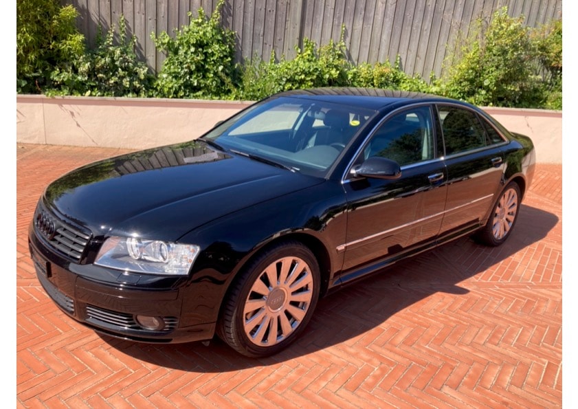 AUDI A8 4.2 quattro tiptronic