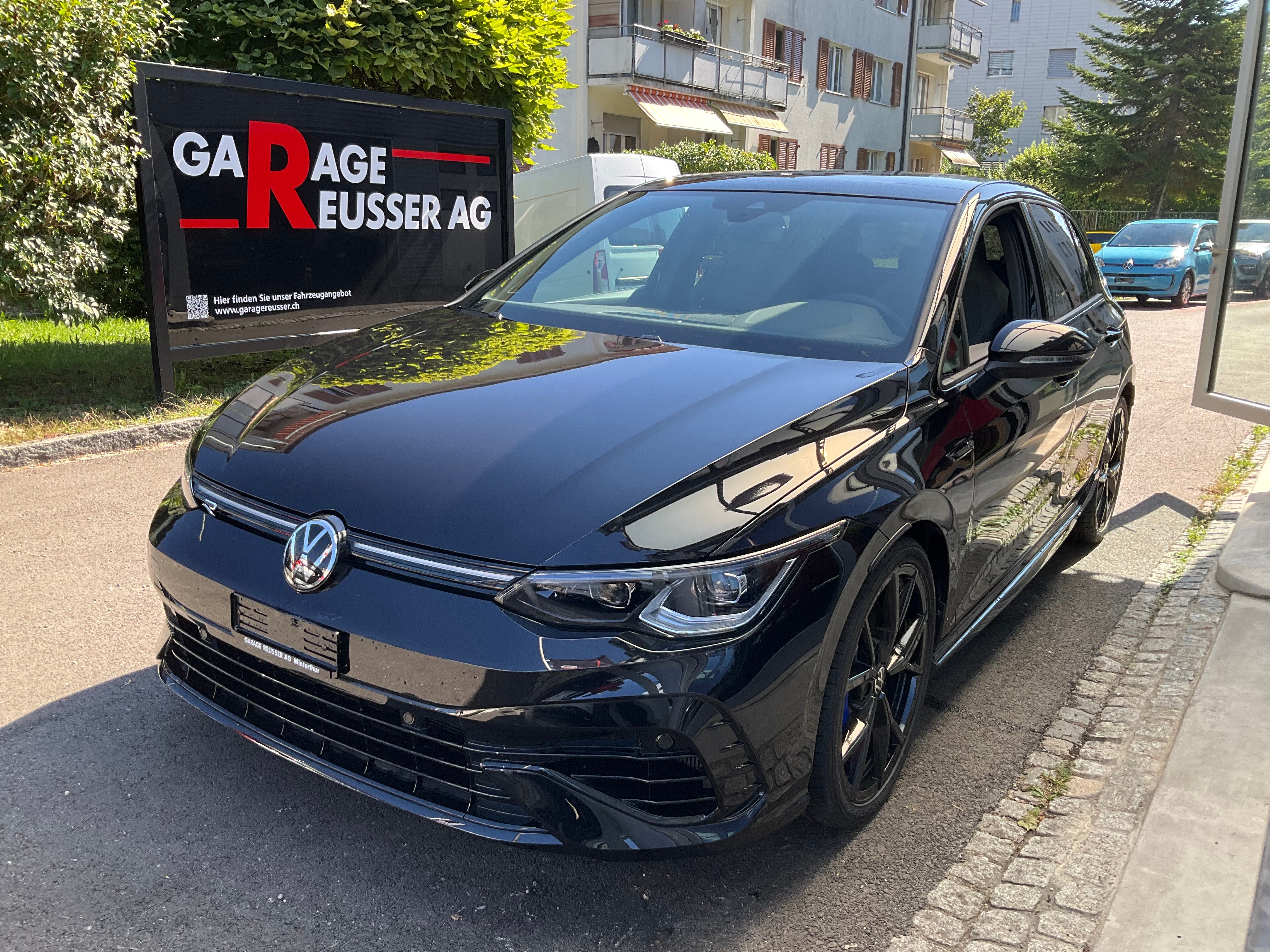 VW GOLF 2.0 TSI R DSG 4MOTION *** TOP AUSSTATTUNG & AKRAPOVIC ABGAS ***