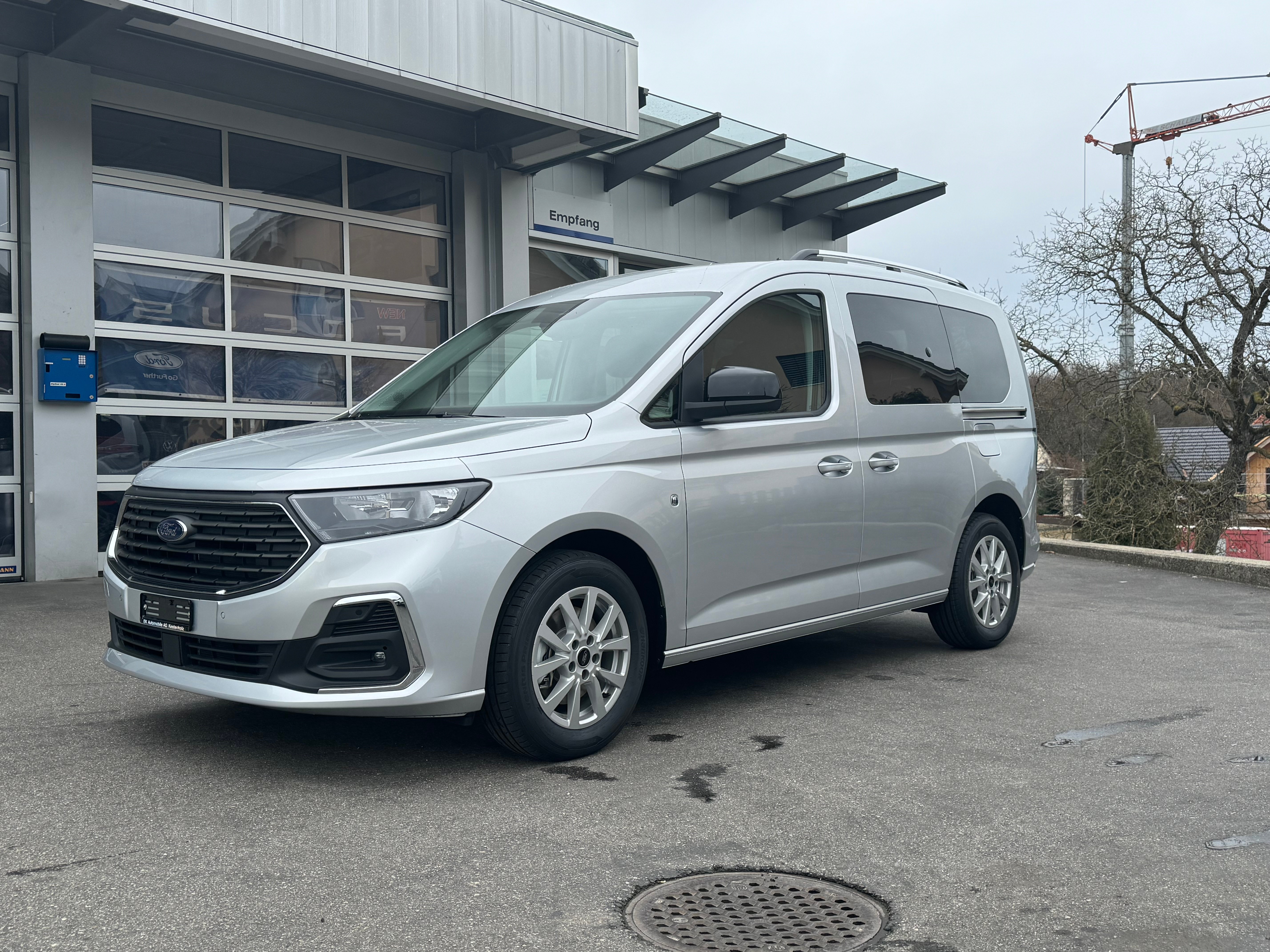 FORD Tourneo Connect 1.5 EcoBoost Titanium Automat