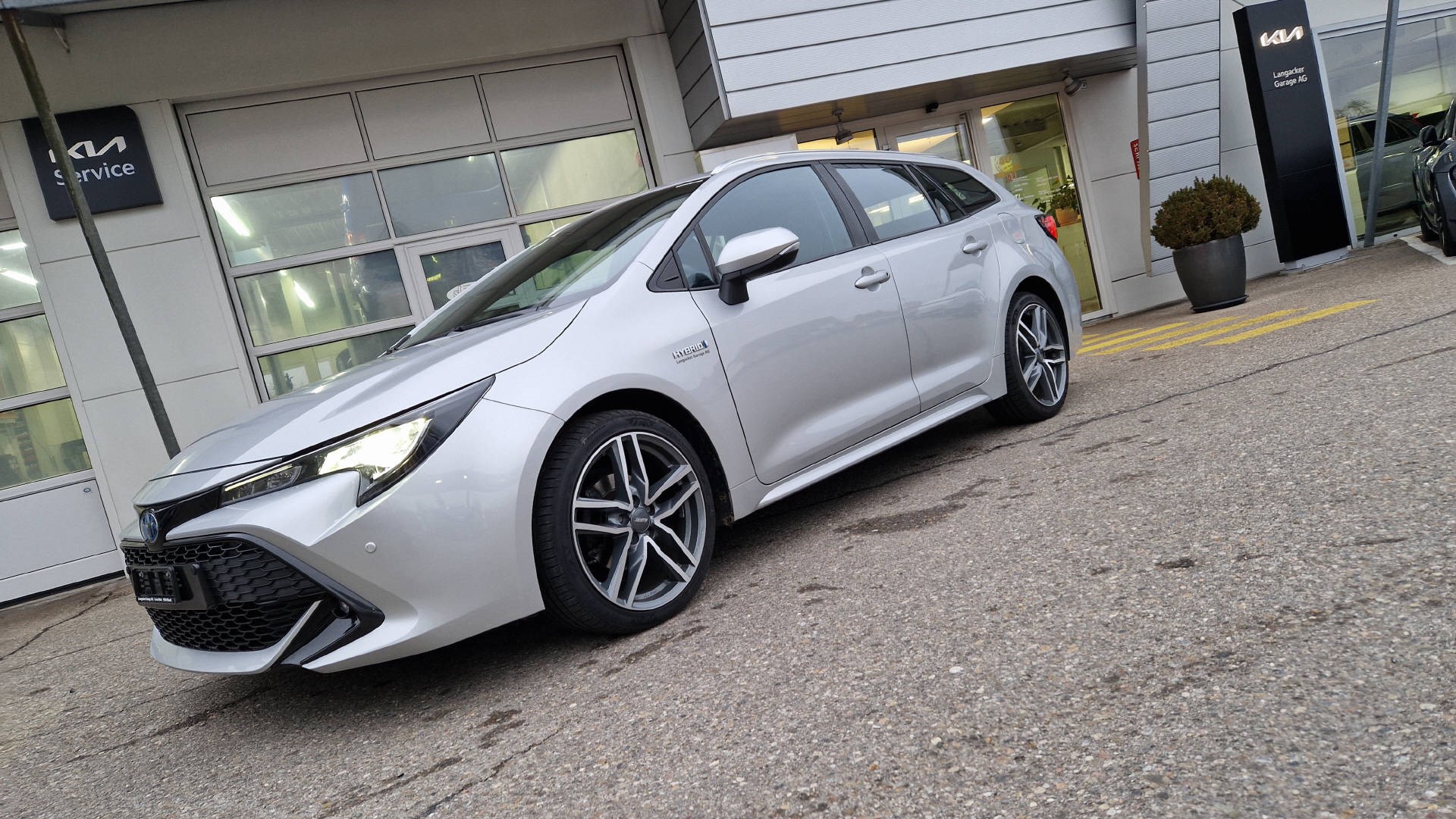 TOYOTA Corolla Touring Sports 1.8 HSD Comfort Plus