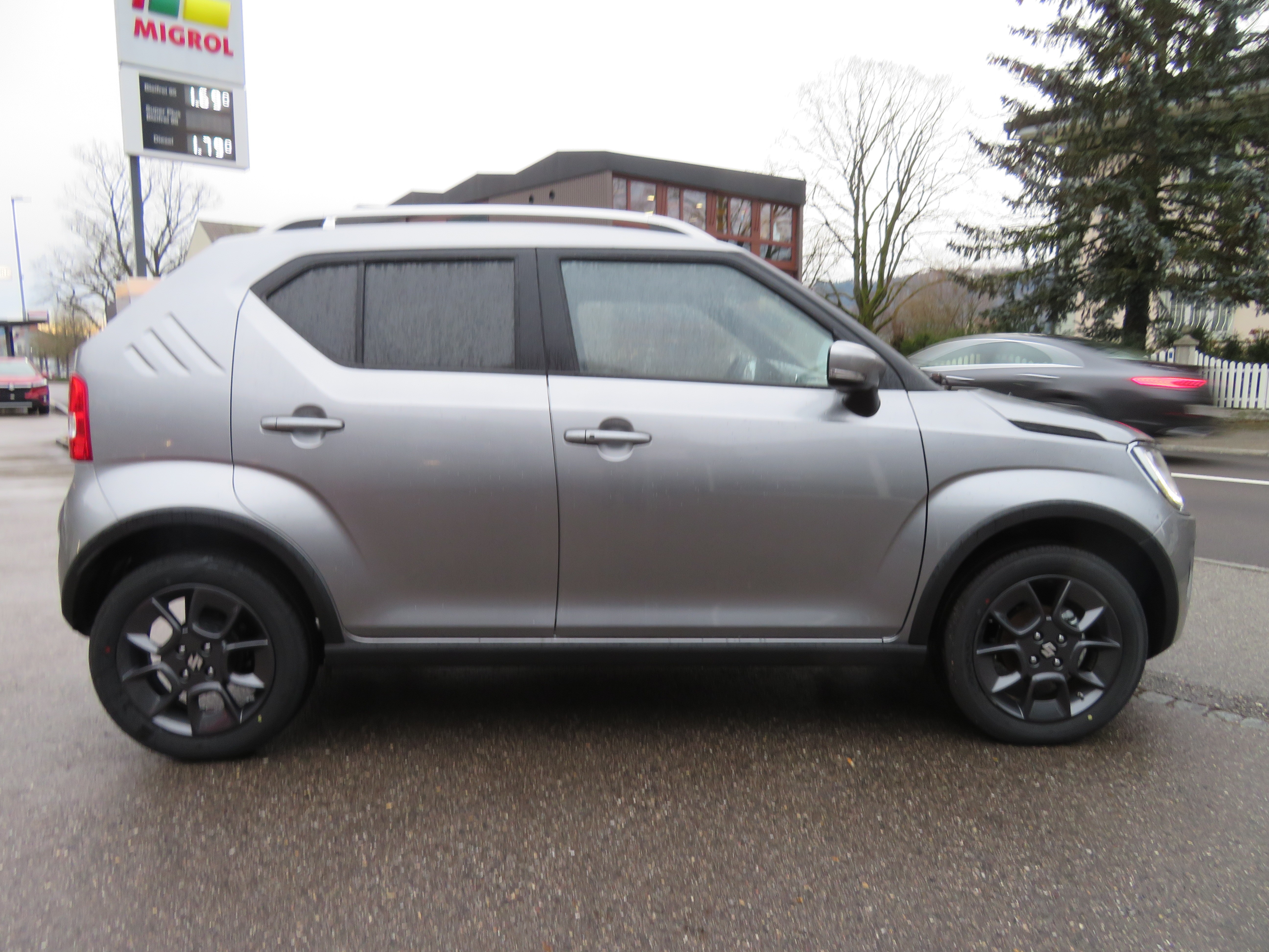 SUZUKI Ignis 1.2i Compact Top Hybrid 4x4