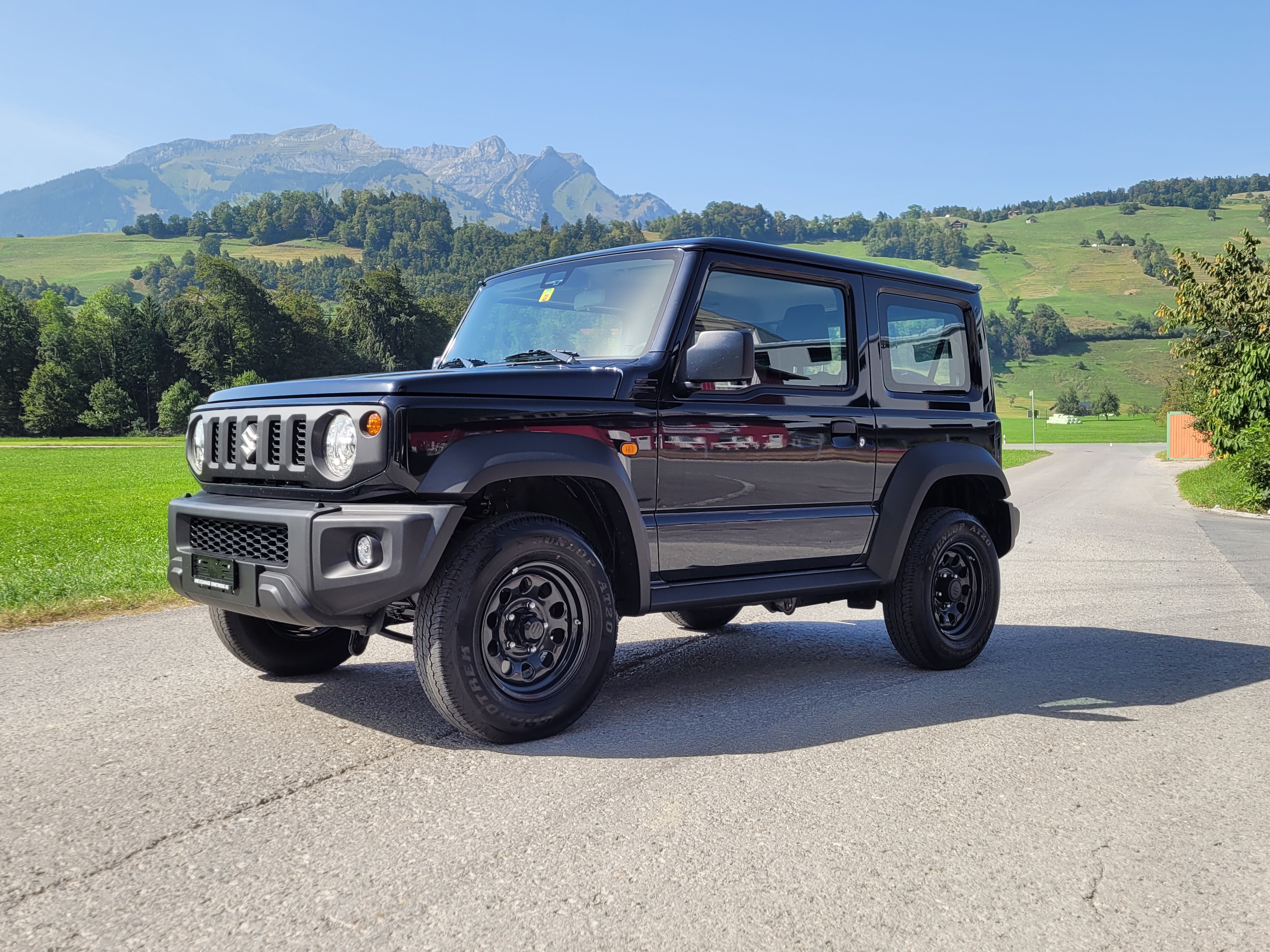 SUZUKI Jimny 1.5 Compact+ 4x4 *4-Plätzer+DAB+Telefonanbindung*