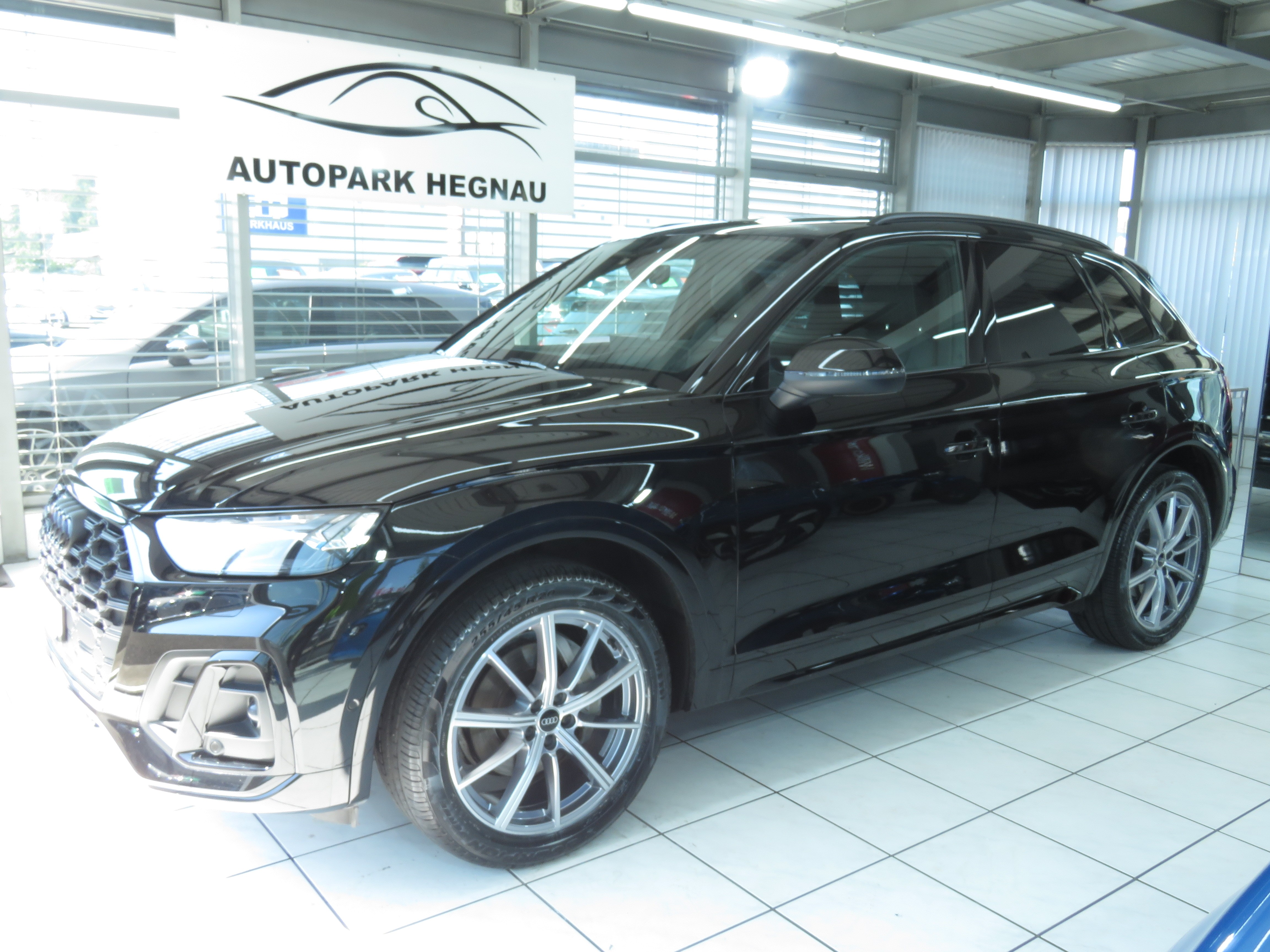 AUDI Q5 45 TFSI S-line quattro S-tronic (Automat)