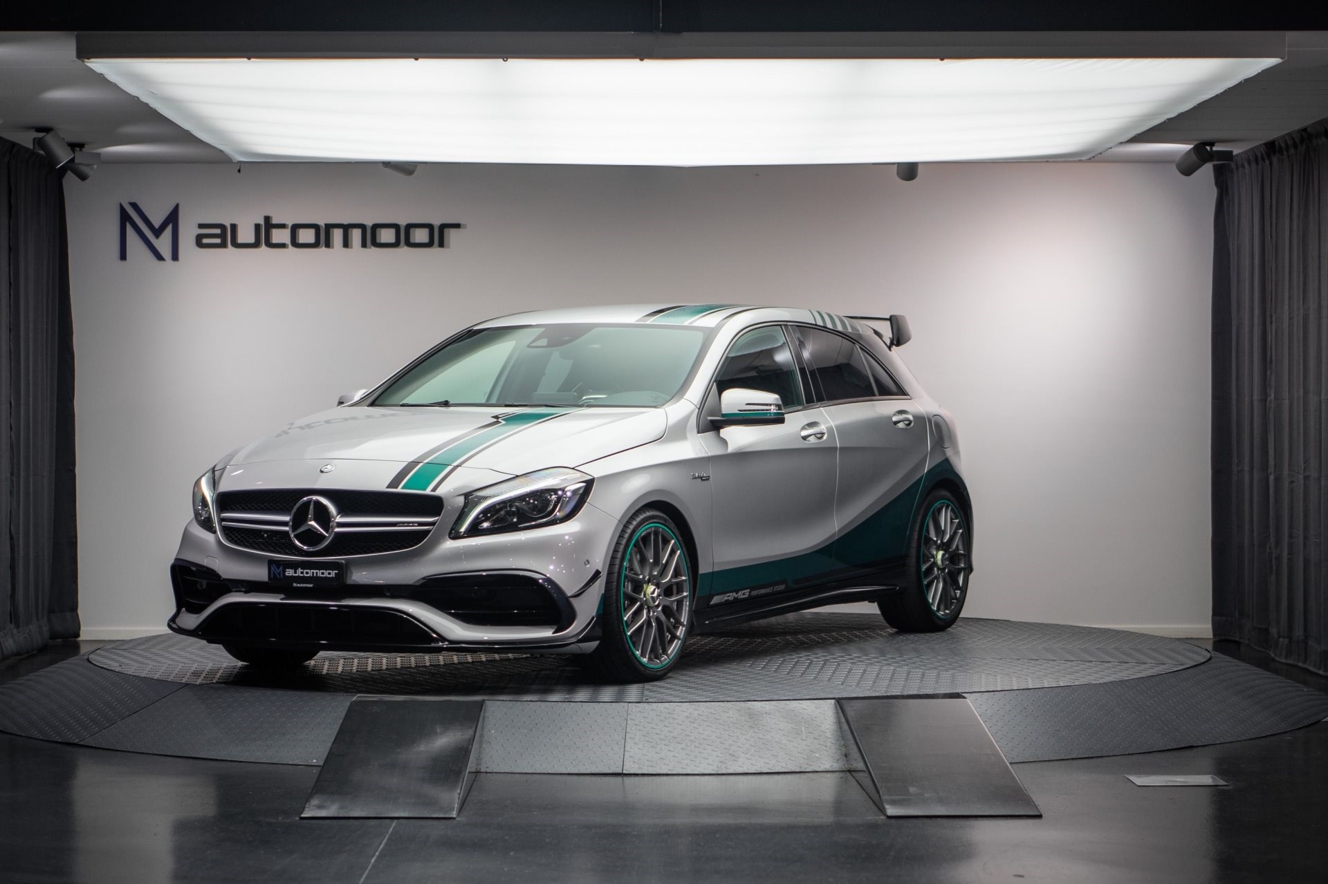 MERCEDES-BENZ A 45 AMG 4Matic Petronas 2015 Edition 7G-DCT