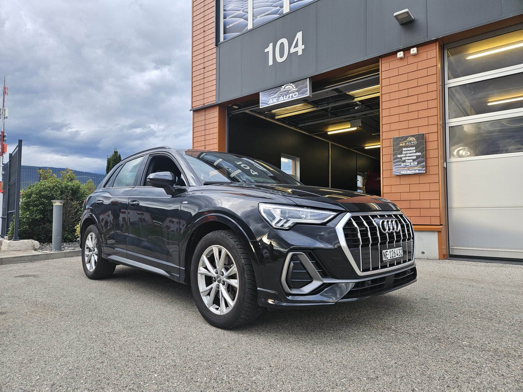 AUDI Q3 40 TFSI S line quattro S-tronic