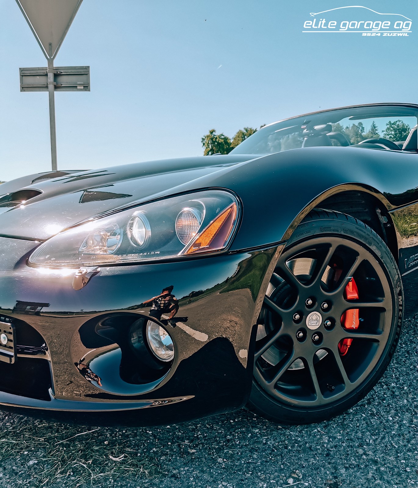 DODGE Viper SRT-10