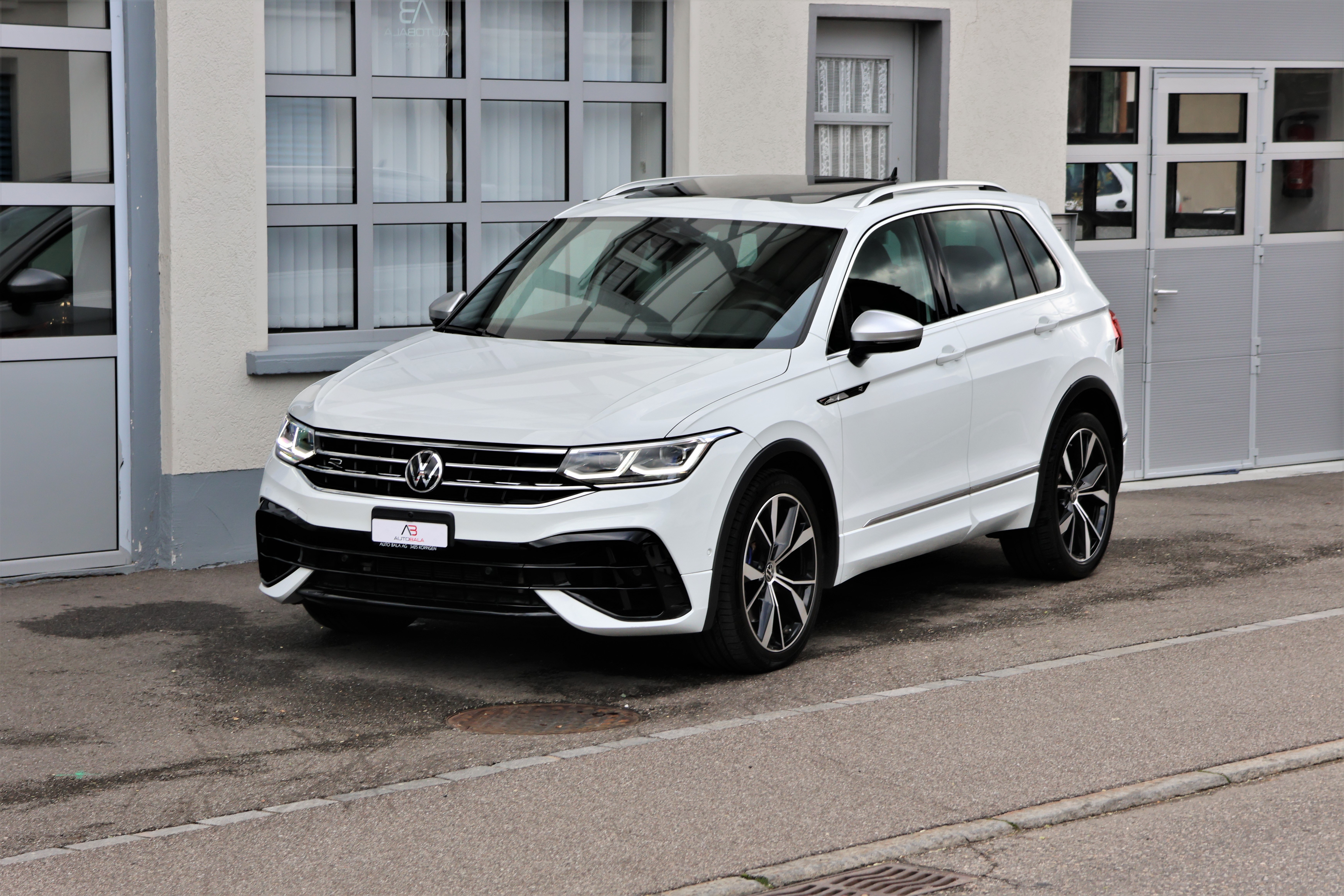 VW Tiguan 2.0TSI R 4Motion DSG (CH) + AHK 2.2T