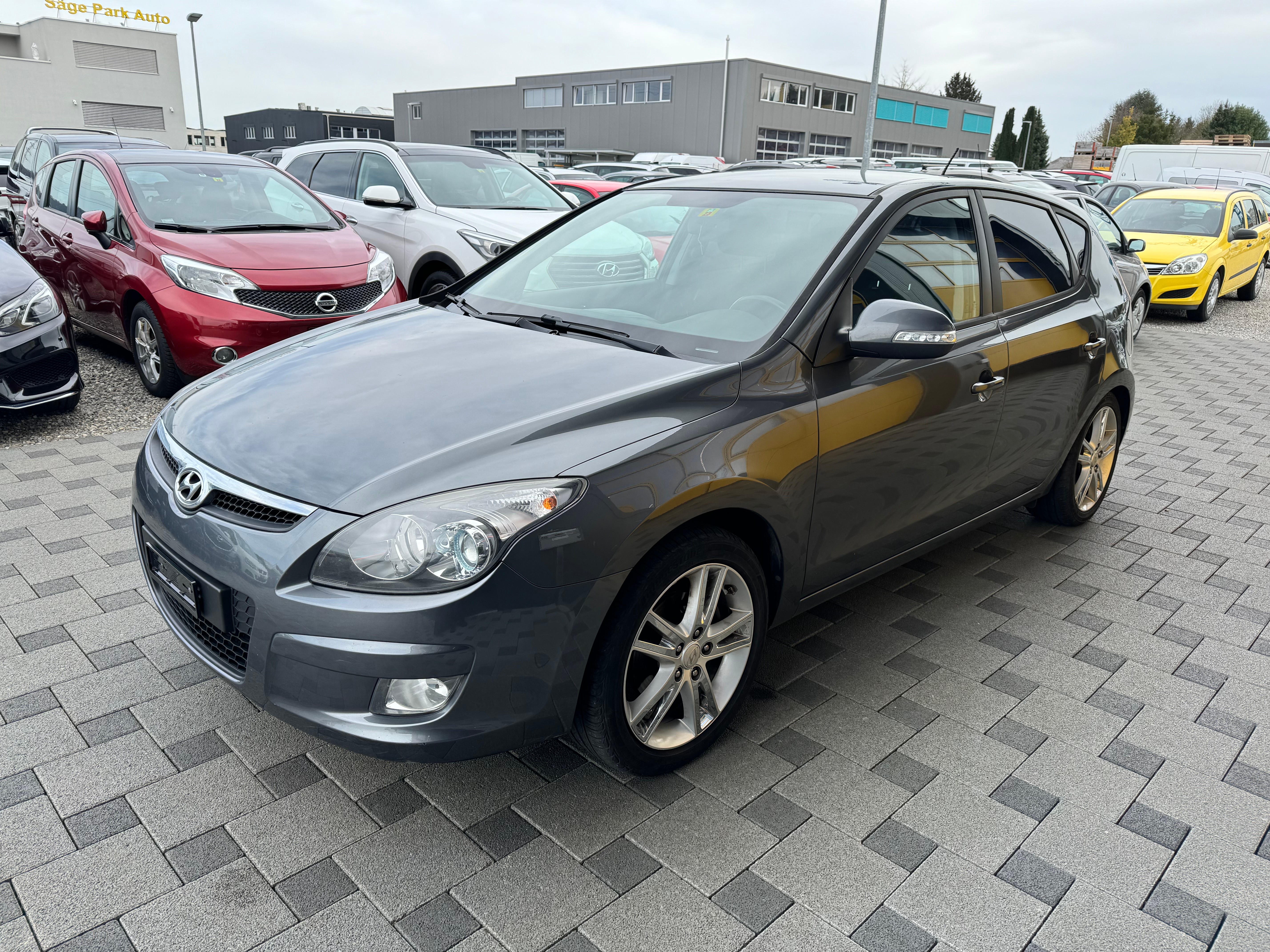 HYUNDAI i30 2.0 Premium Automatic