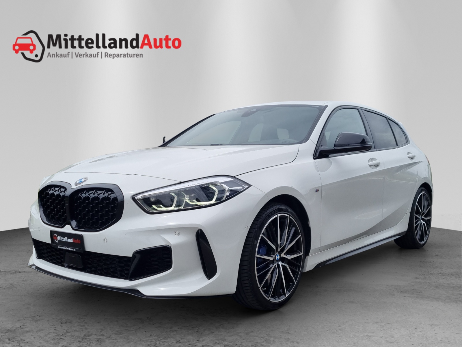 BMW M135i xDrive Steptronic