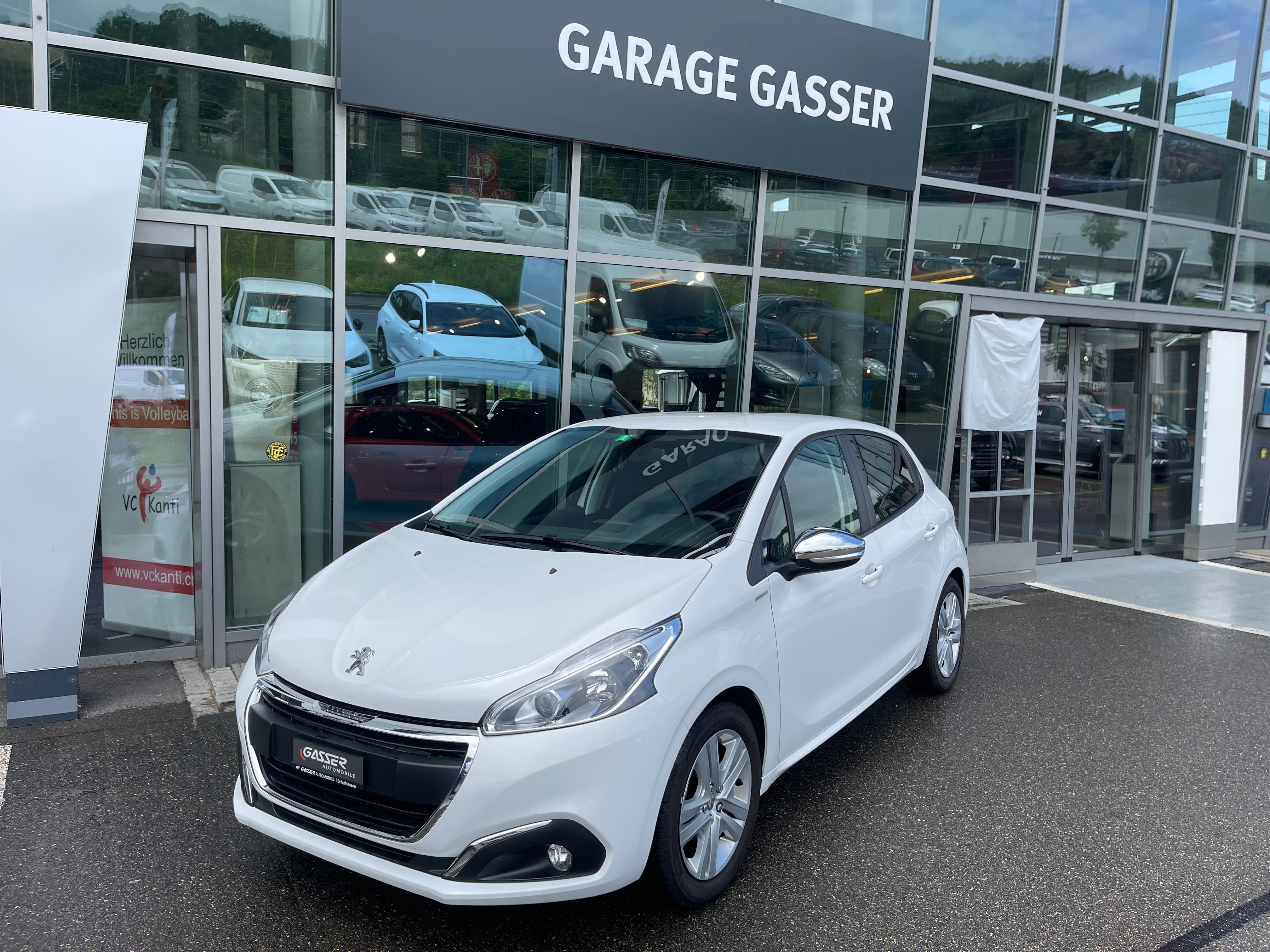 PEUGEOT 208 1.2 PureTech Style